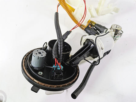2017 Harley Touring FLHTKSE CVO E-Glide Fuel Gas Petrol Pump 62908-08 75069-08C {{ shop.shopifyCountryName }} - Mototech271