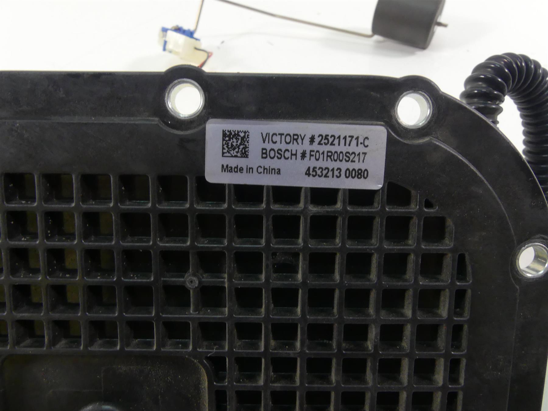 2015 Victory Cross Country Tour Fuel Gas Petrol Pump - Tested 2521171 {{ shop.shopifyCountryName }} - Mototech271