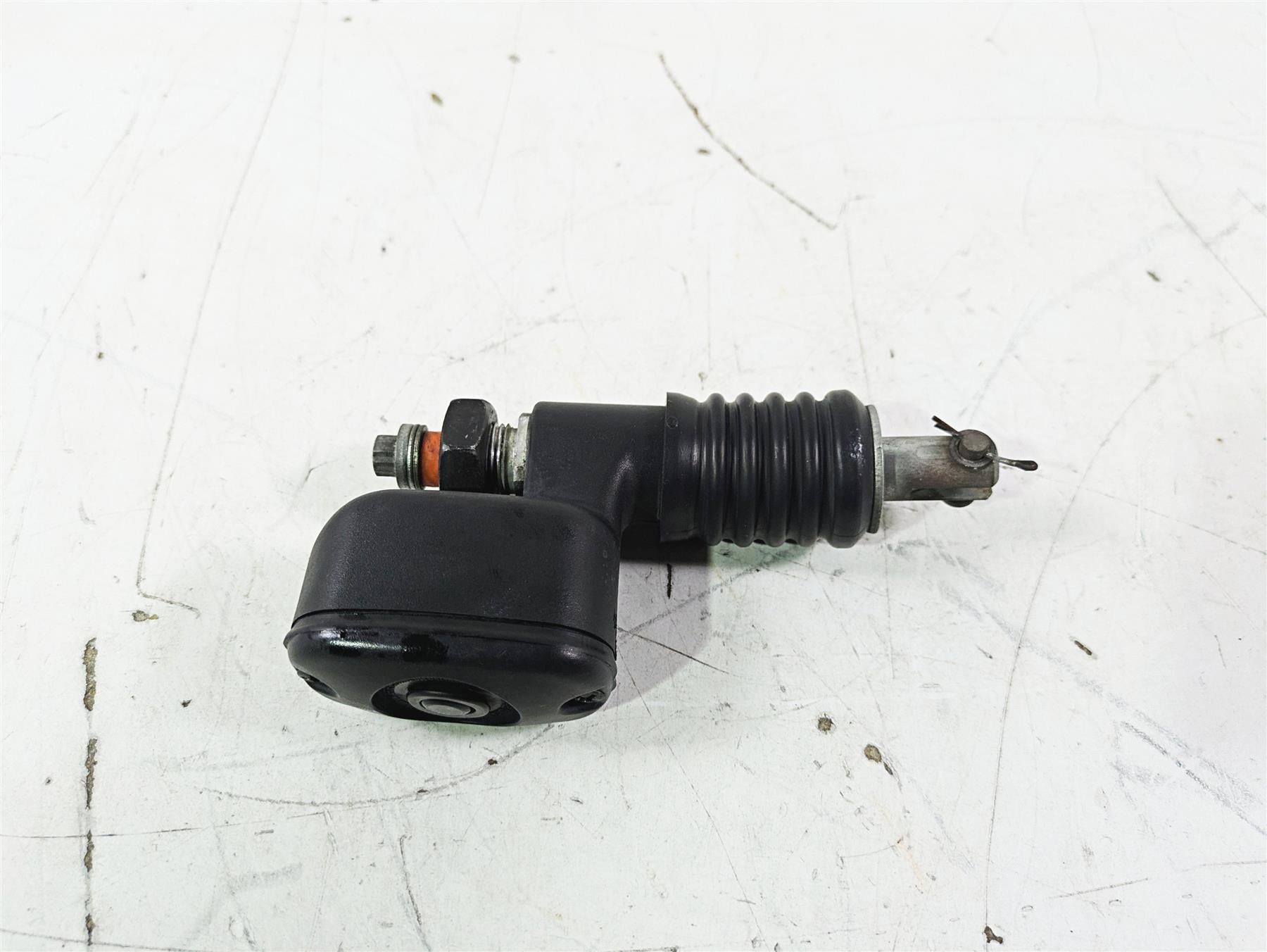 2016 Harley FLSTC Softail Heritage Rear Brake Master Cylinder 41767-05E {{ shop.shopifyCountryName }} - Mototech271