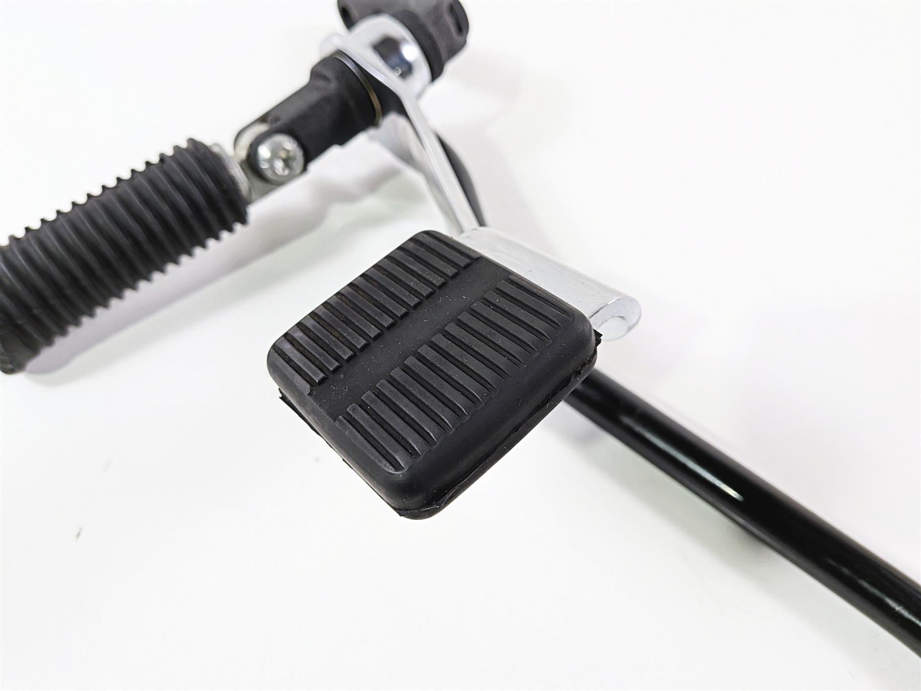 2011 Harley FXDF Dyna Fat Bob Front Right Forward Foot Peg & Br Pedal 42481-03A {{ shop.shopifyCountryName }} - Mototech271