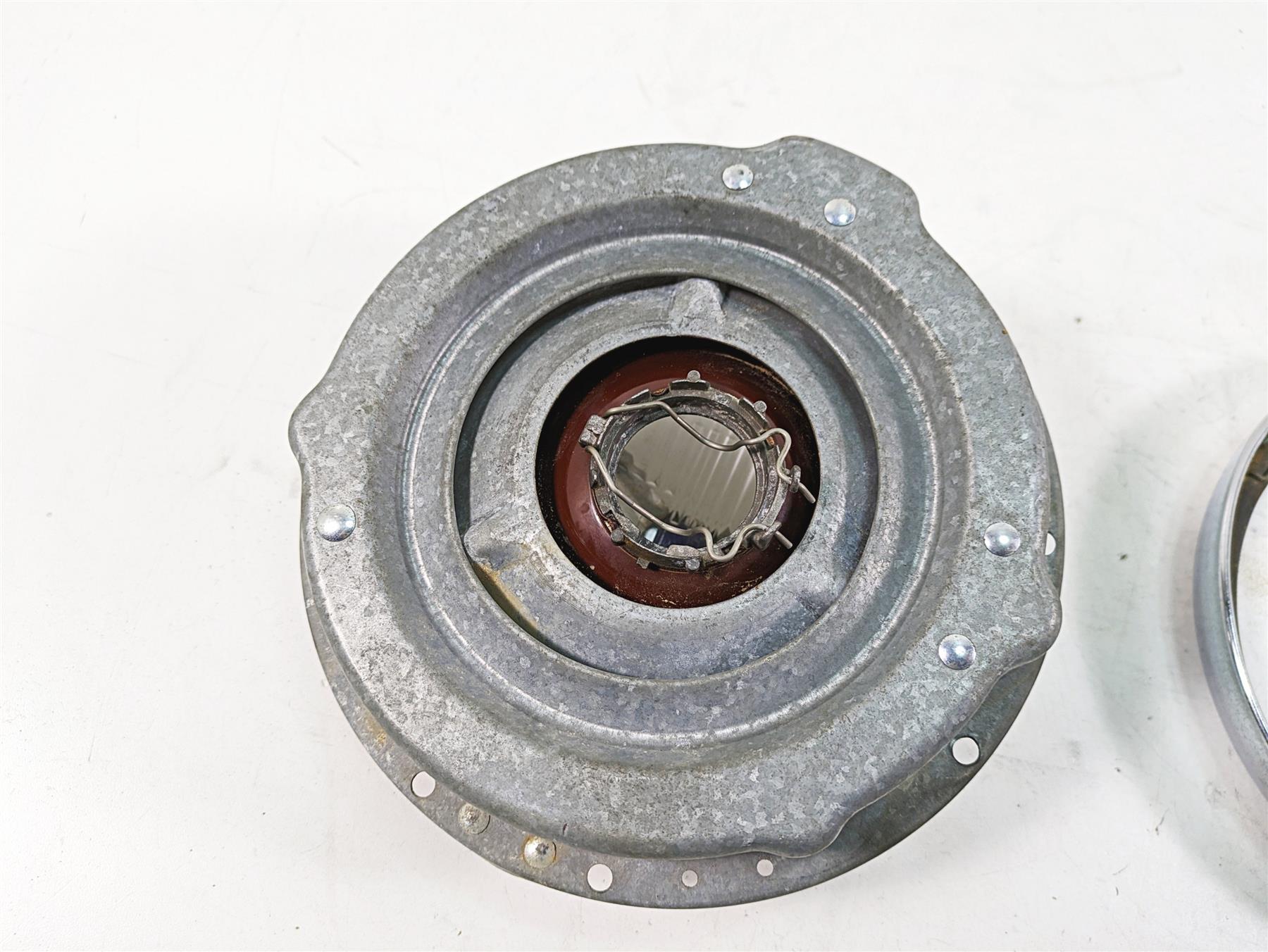 1999 Harley Touring FLHTC Electra Glide Headlight Head Light Lamp 67702-81C {{ shop.shopifyCountryName }} - Mototech271