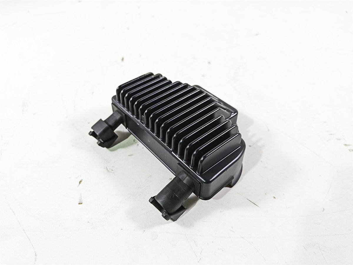 2012 Harley FLD Dyna Switchback Rectifier Voltage Regulator 74631-08A {{ shop.shopifyCountryName }} - Mototech271
