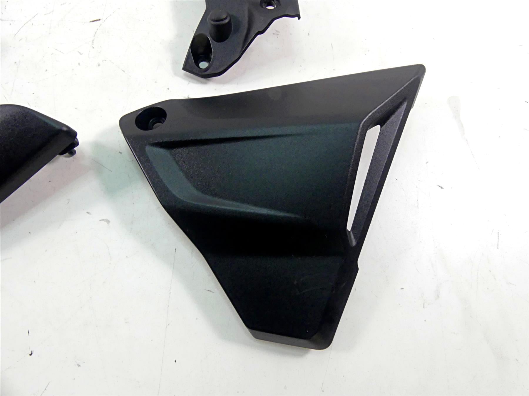 2015 BMW R1200GS GSW K50 Side Cover Fairing Cowl Set 46638528676 46638528675 {{ shop.shopifyCountryName }} - Mototech271