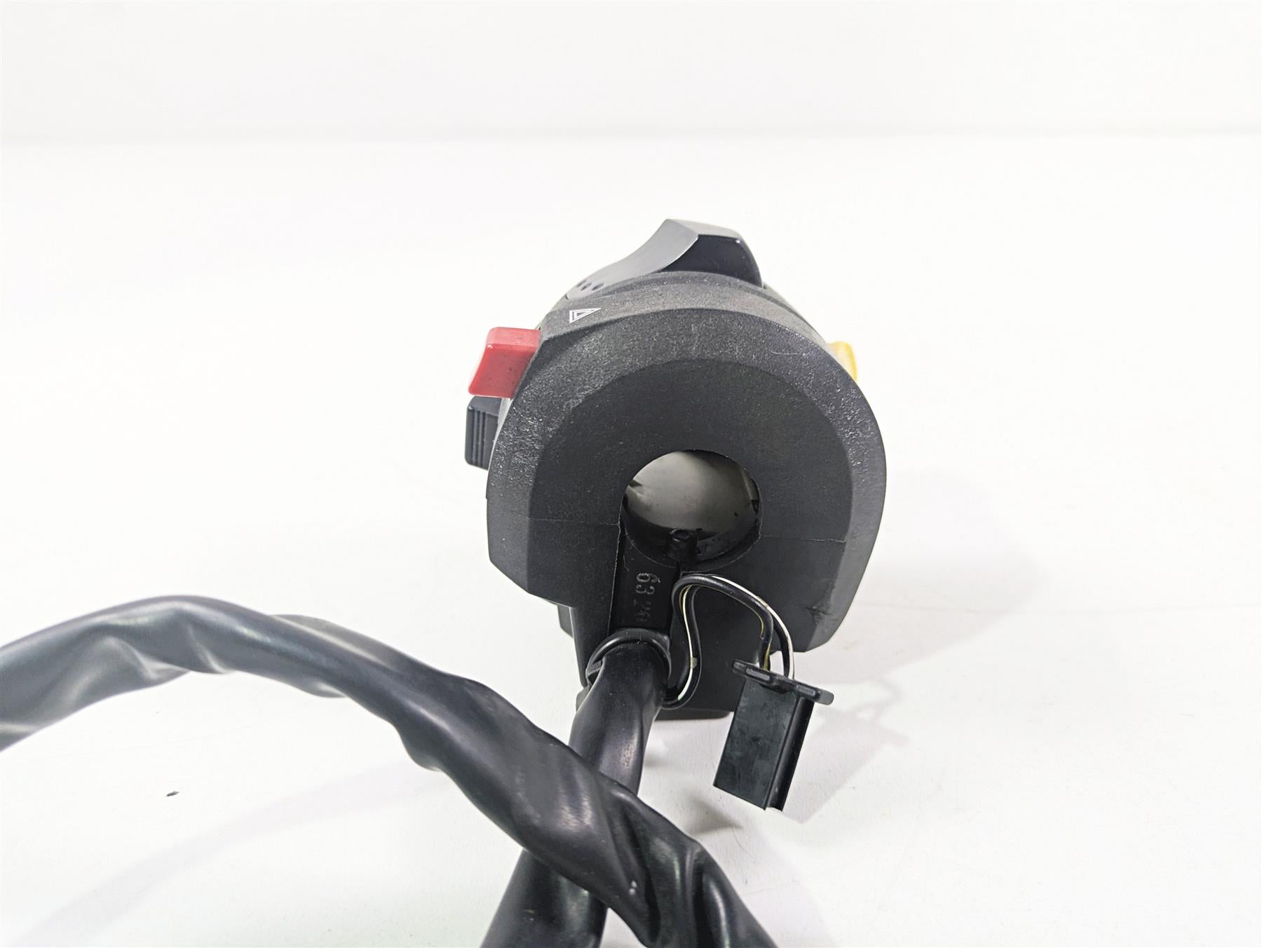 2006 Suzuki GSXR1000 K6 Left Hand Light Control Switch 37400-29G10 37400-29G12 {{ shop.shopifyCountryName }} - Mototech271