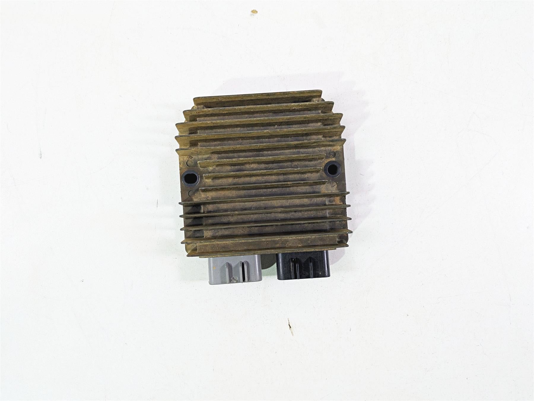2011 Can-Am Outlander 650 4X4 XT Rectifier Voltage Regulator - Read 710001191 {{ shop.shopifyCountryName }} - Mototech271