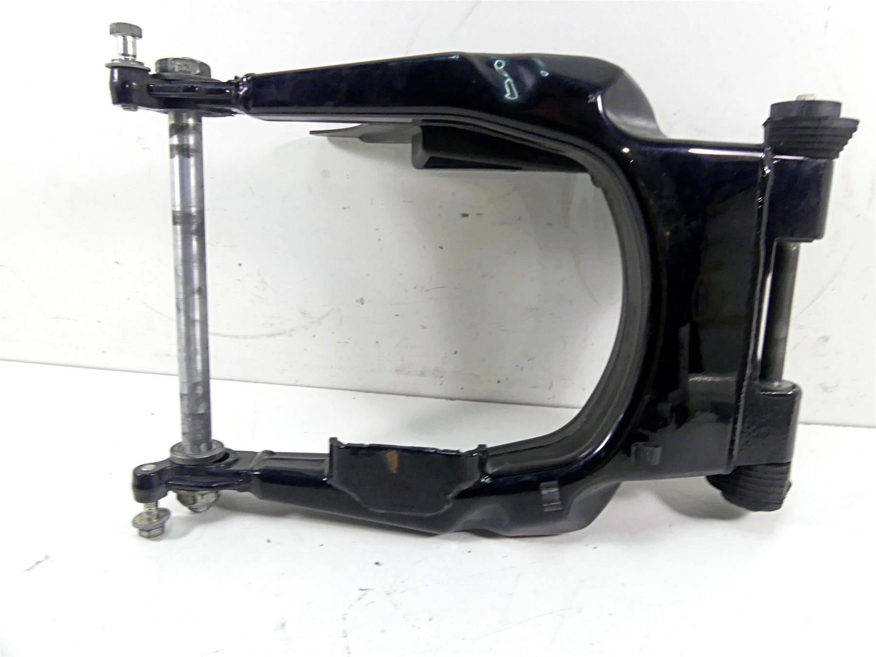 2015 Harley Touring FLHXS Street Glide Swingarm Swing Arm 25mm Axle 47549-09A {{ shop.shopifyCountryName }} - Mototech271