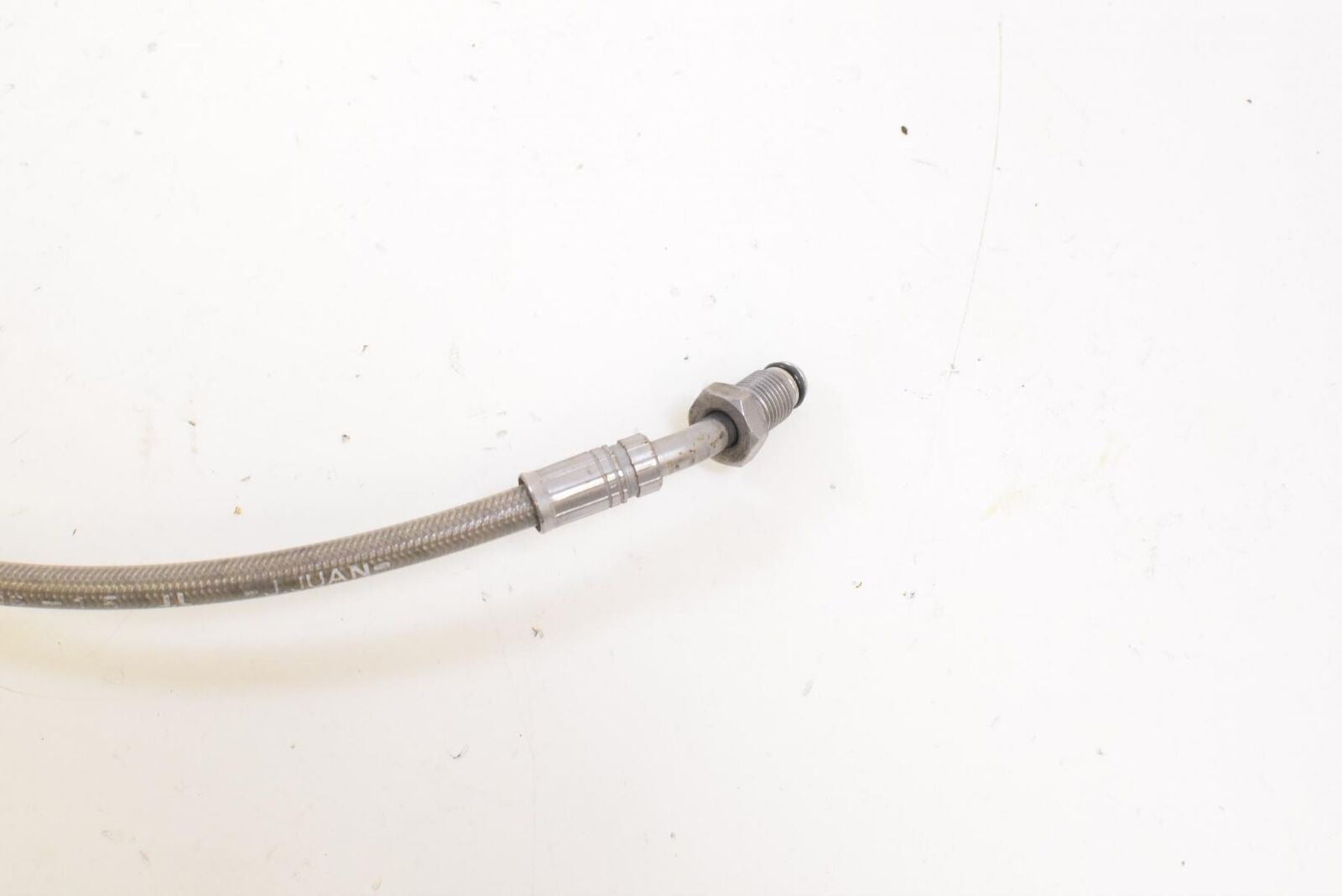 2016 BMW R1200R R1200 R K53 Clutch Line Pipe Hose 21528524925 {{ shop.shopifyCountryName }} - Mototech271