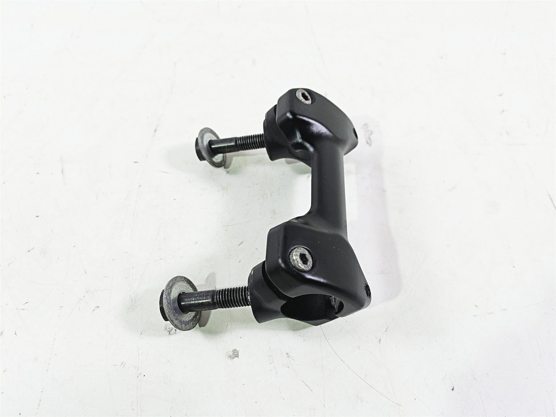 2018 Indian Chieftain Limited Handlebar Riser Holder Set 5139656 {{ shop.shopifyCountryName }} - Mototech271