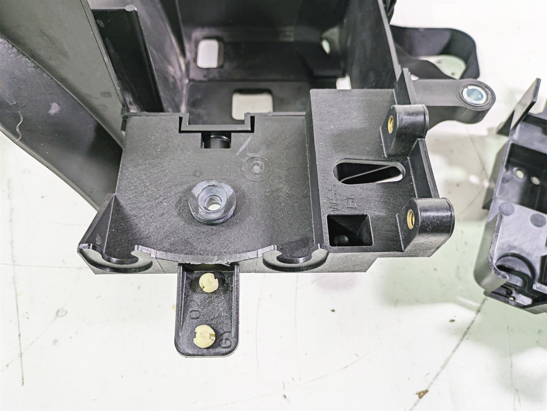 2015 Harley Touring FLHTKL E -Glide Low Battery & Electrical Holders 66000010A {{ shop.shopifyCountryName }} - Mototech271