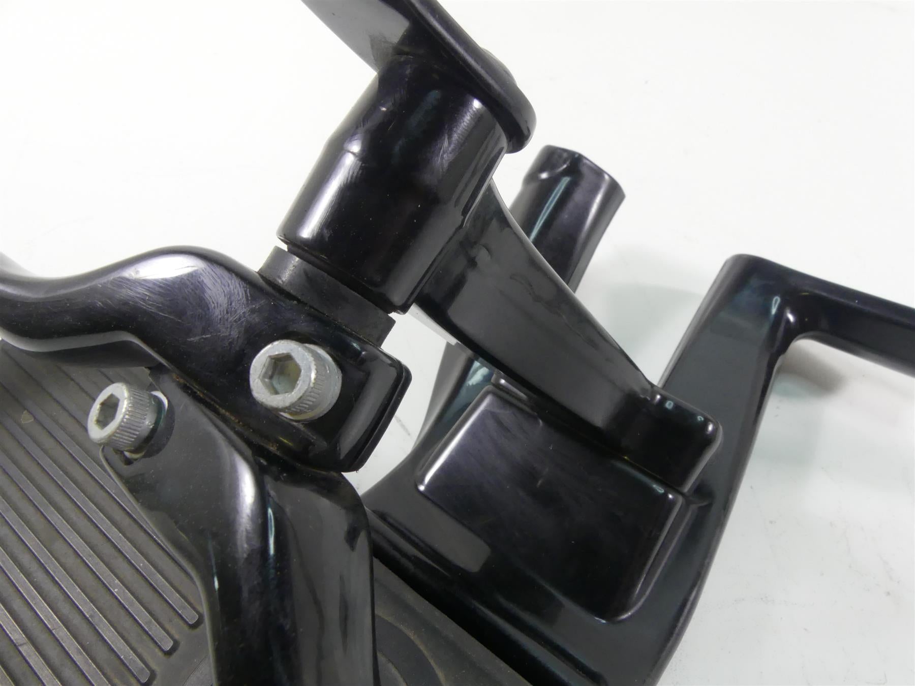 2019 Harley FLHC Softail Heritage Front Left Floor Board Shifter Set 50500630 {{ shop.shopifyCountryName }} - Mototech271