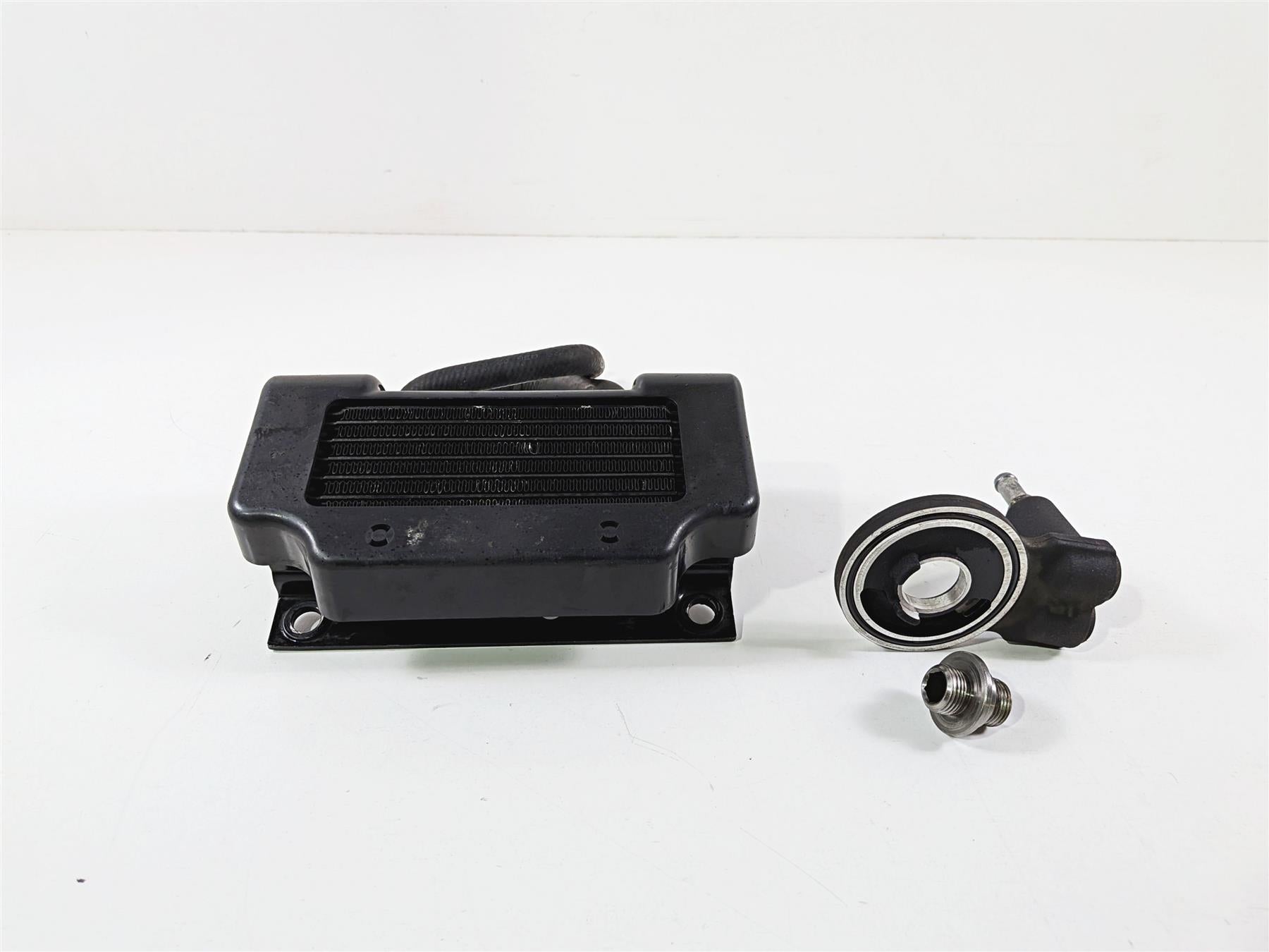 2016 Harley Touring FLHX Street Glide Oil Cooler + Cover & Flange Set 63083-11A {{ shop.shopifyCountryName }} - Mototech271