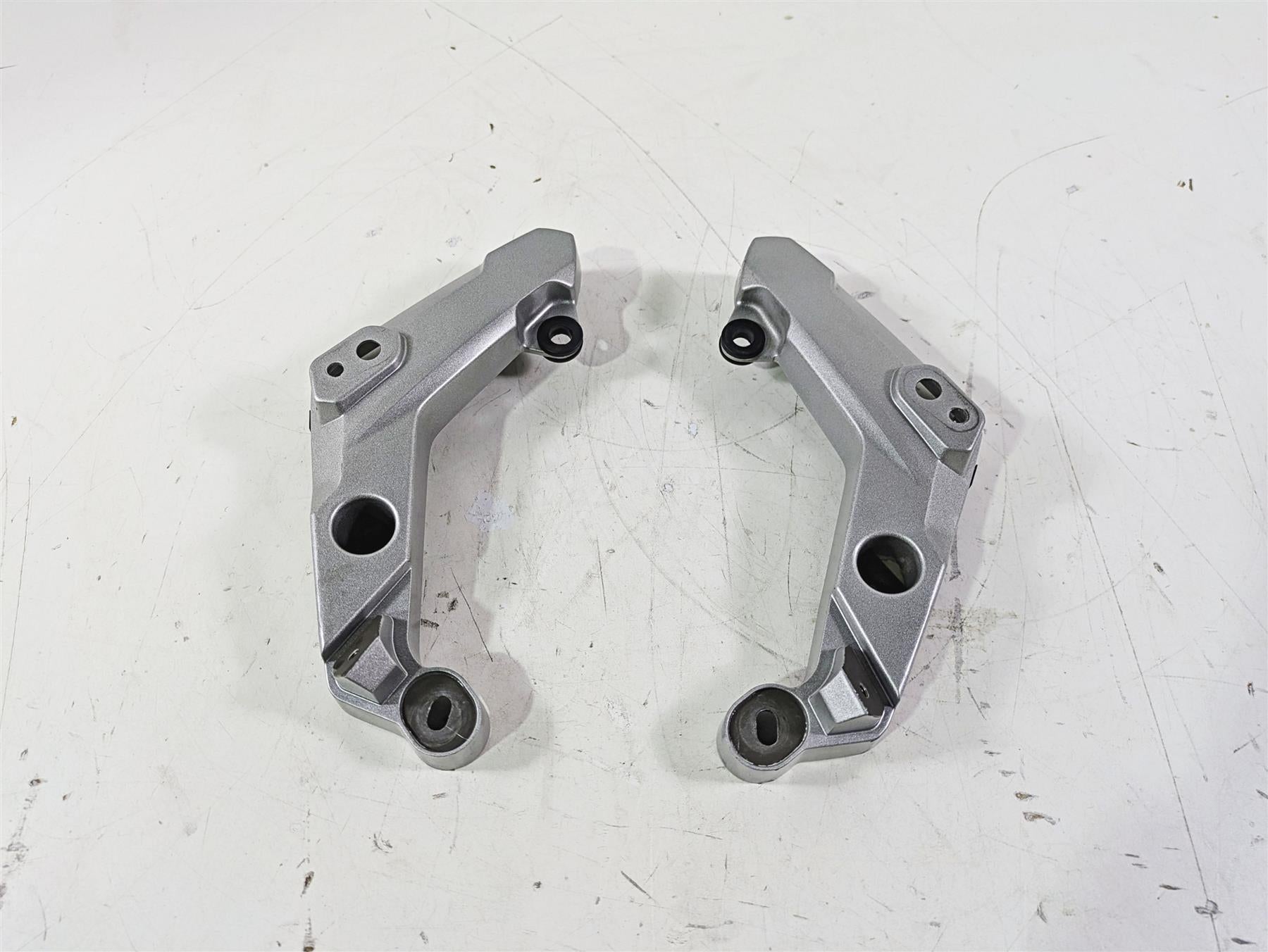 2015 Triumph Tiger Explorer XC Headlight Blinker Holder Stay T2303396 T2303397 {{ shop.shopifyCountryName }} - Mototech271