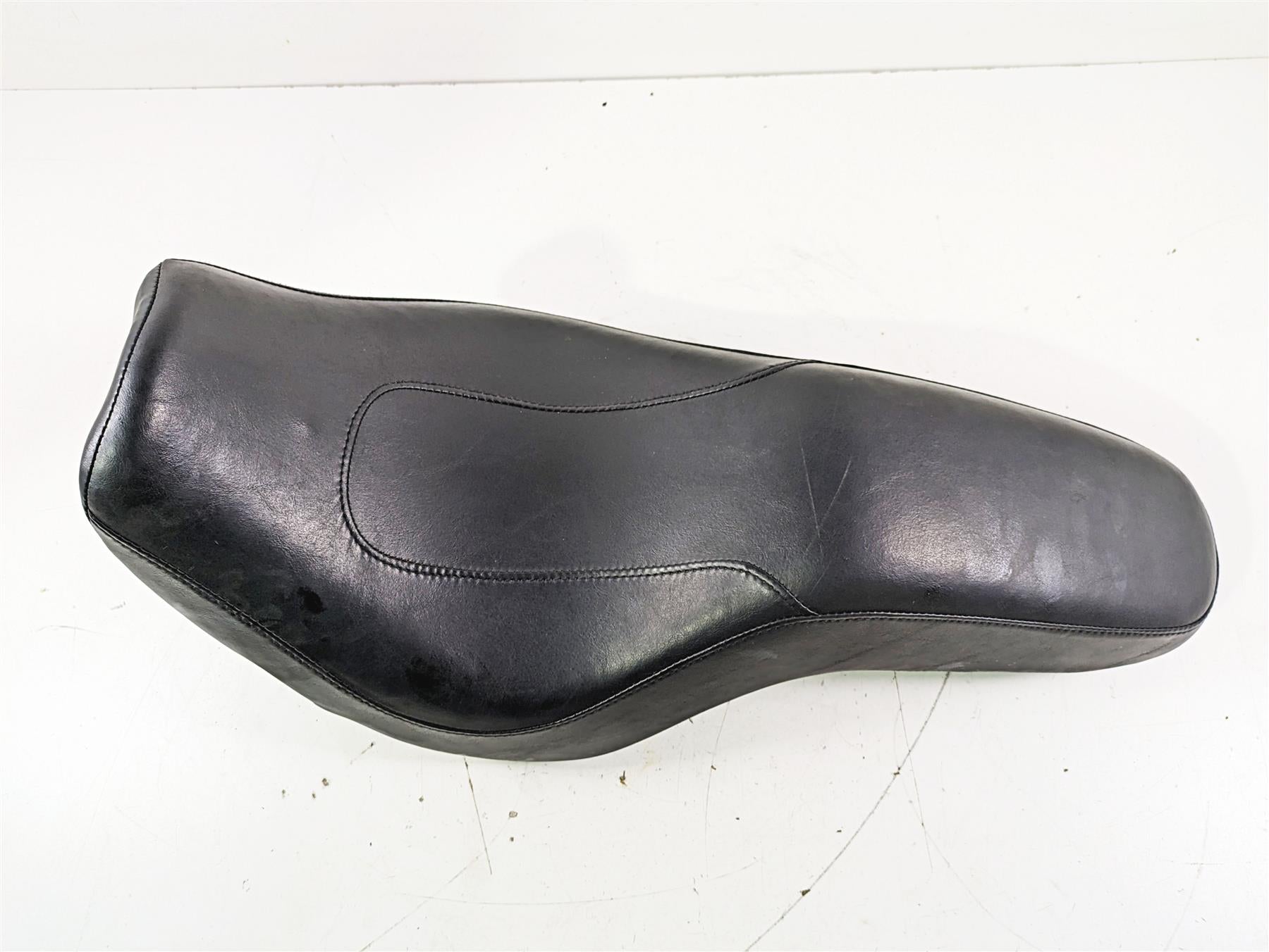 2000-2007 Harley Softail FLSTD Deuce Rider Seat Saddle 92028-07 {{ shop.shopifyCountryName }} - Mototech271
