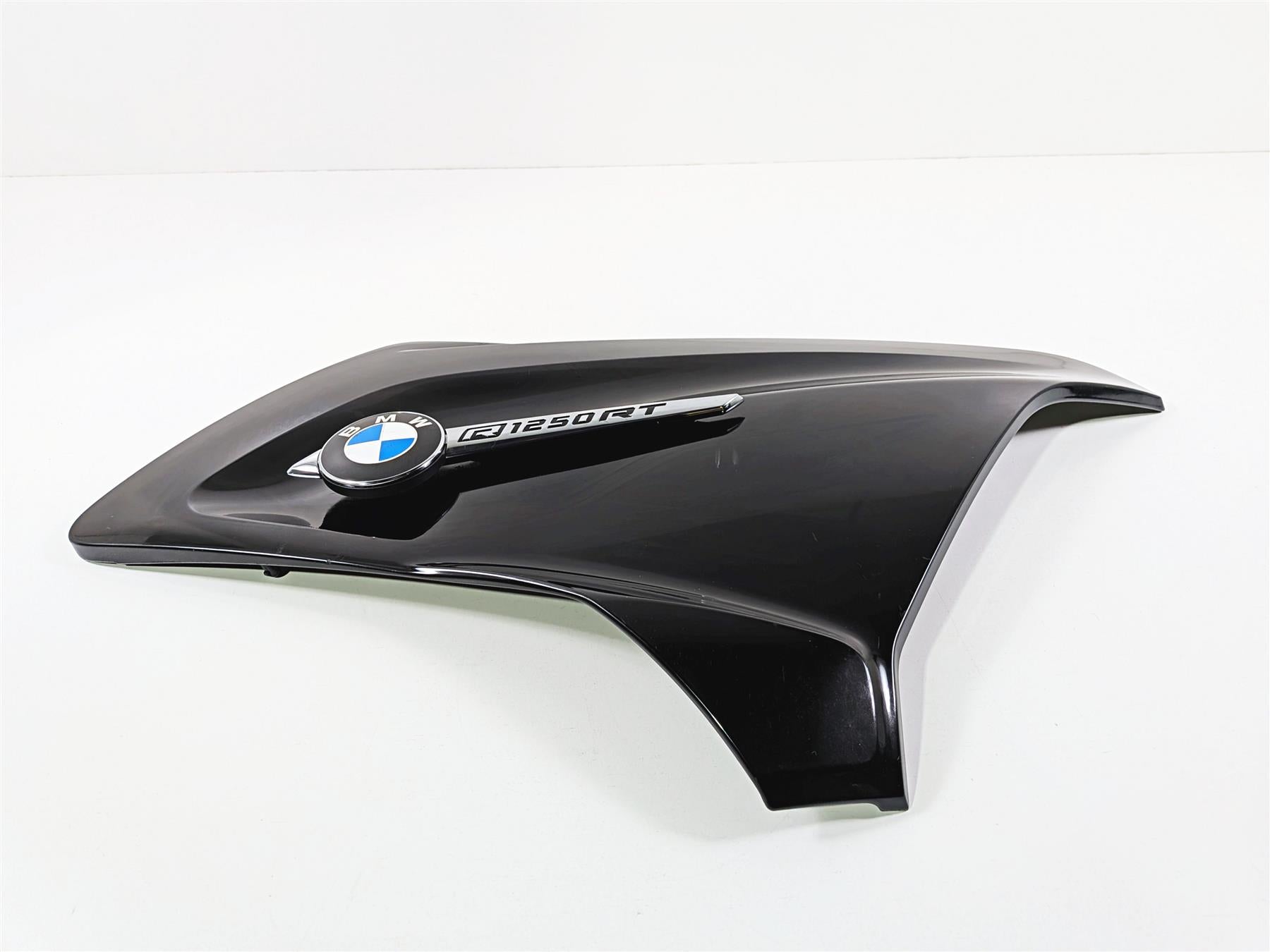 2023 BMW R1250RT RTP K52 Right Emblem Side Cover Fairings Set 540J 46638566228 {{ shop.shopifyCountryName }} - Mototech271