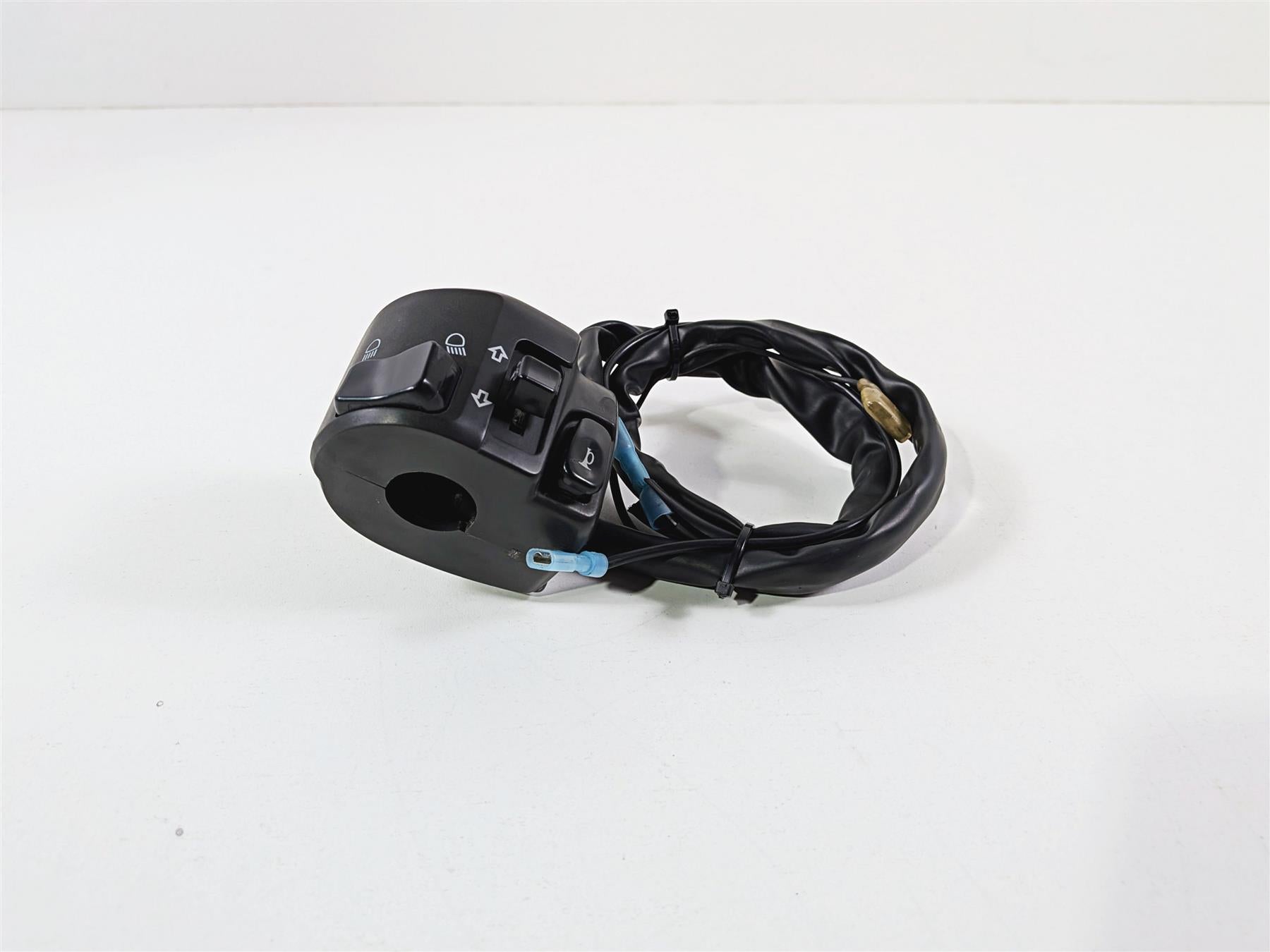 2008 Yamaha YZF R1 RN19 Left Hand Control Switch Light Blinker 4C8-83973-00-00 {{ shop.shopifyCountryName }} - Mototech271