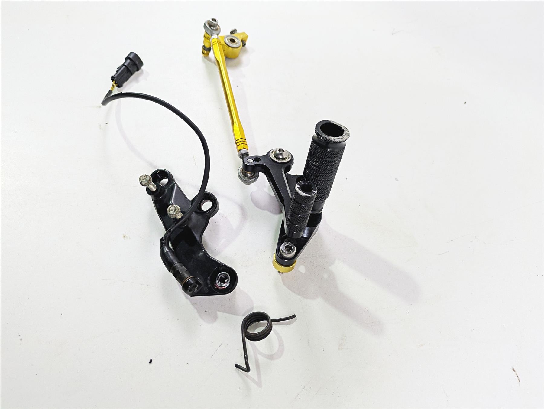 2010 Ducati Streetfighter 1098 S Right Rearset & Brake Pedal - For Parts {{ shop.shopifyCountryName }} - Mototech271