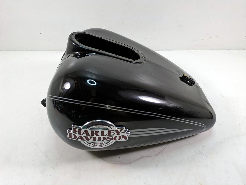 2006 Harley Touring FLHTCUI Electra Glide Vivid Black Fuel Gas Tank 61356-03 {{ shop.shopifyCountryName }} - Mototech271