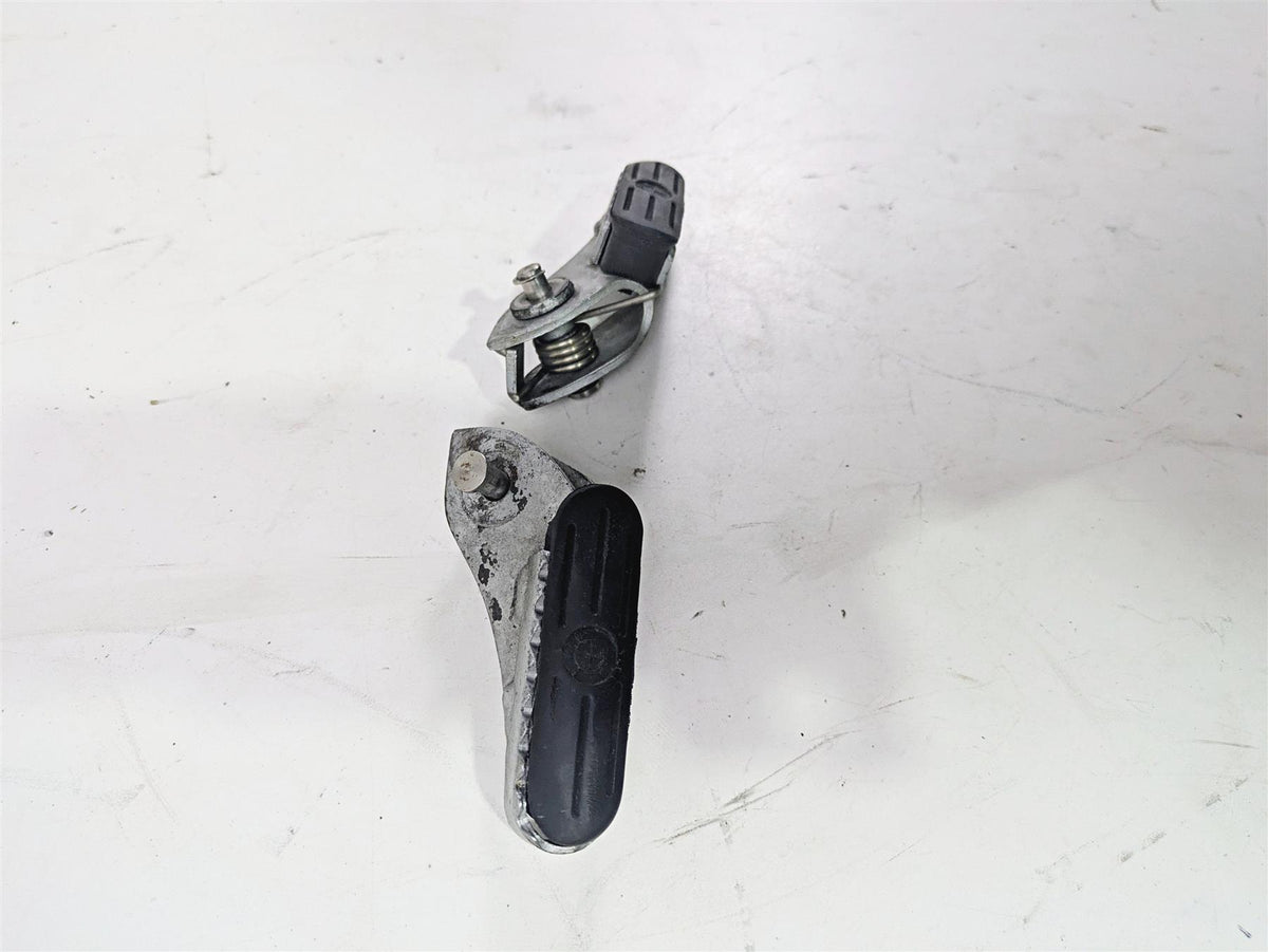 2010 BMW R1200GS K25 Front Footpeg Foot Peg Rest Set 46717729281 46717729282 {{ shop.shopifyCountryName }} - Mototech271