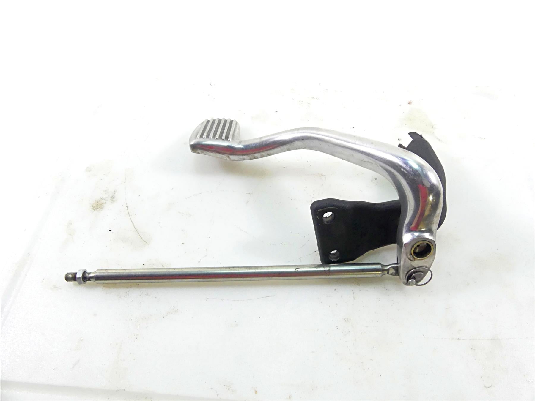 2017 Harley Dyna FXDB Street Bob Front Right Mid Peg Mount Brake Pedal 50666-07 {{ shop.shopifyCountryName }} - Mototech271