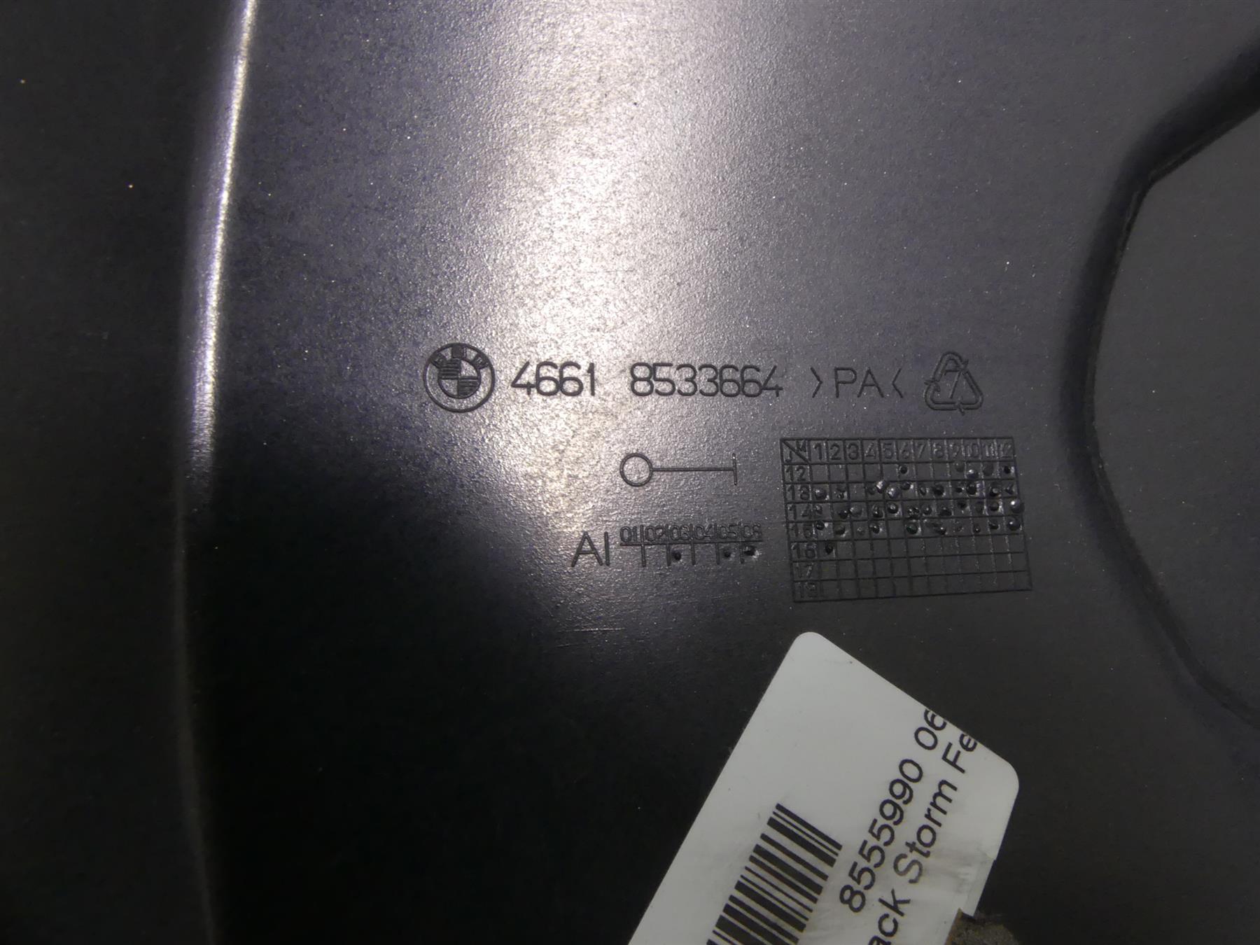2016 BMW R1200GS K50 Center Fuel Gas Tank Cover Fairing - Read 8555990 {{ shop.shopifyCountryName }} - Mototech271