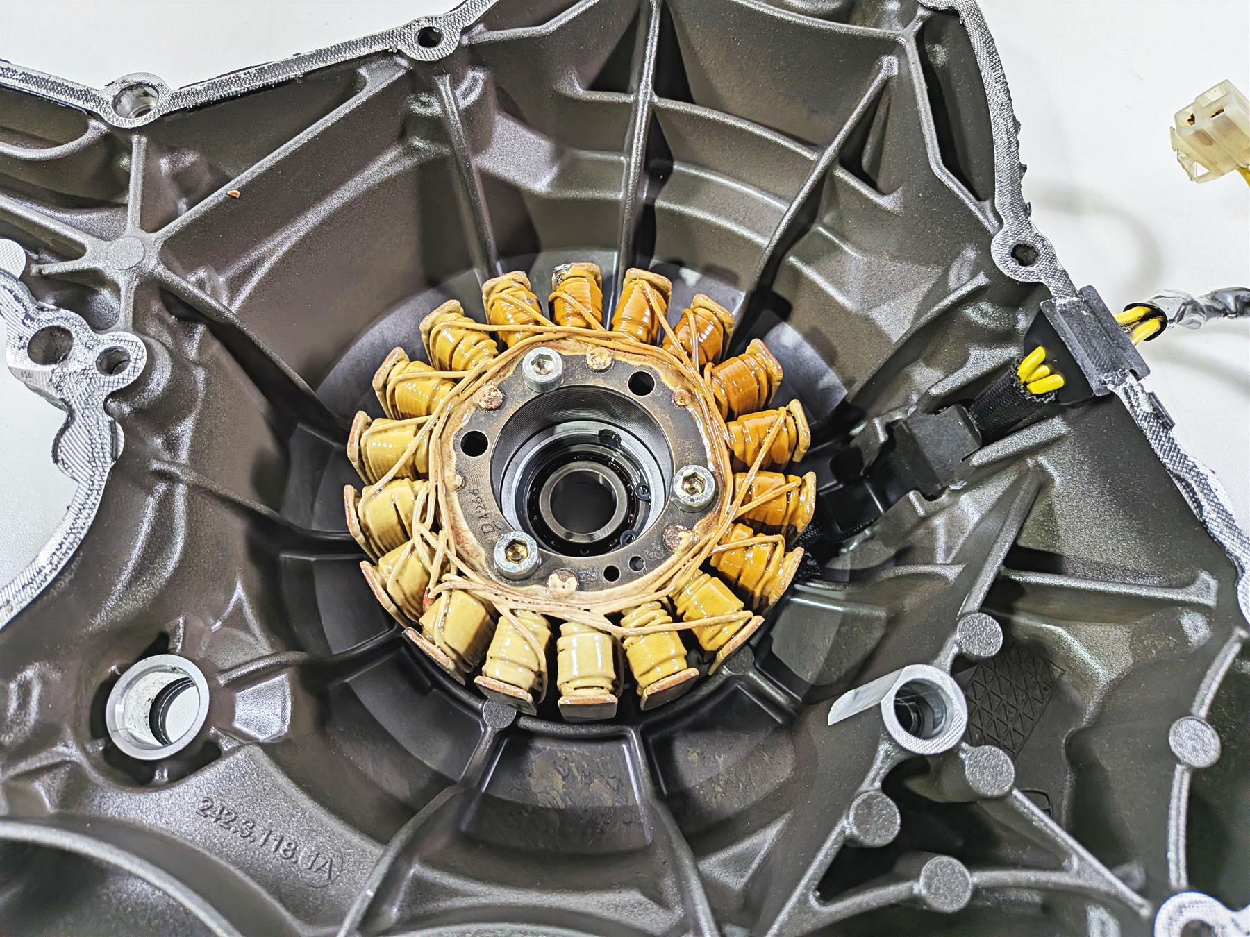 2015 Ducati Scrambler Urban Enduro Stator & Left Side Engine Cover 24221262A-Mototech271