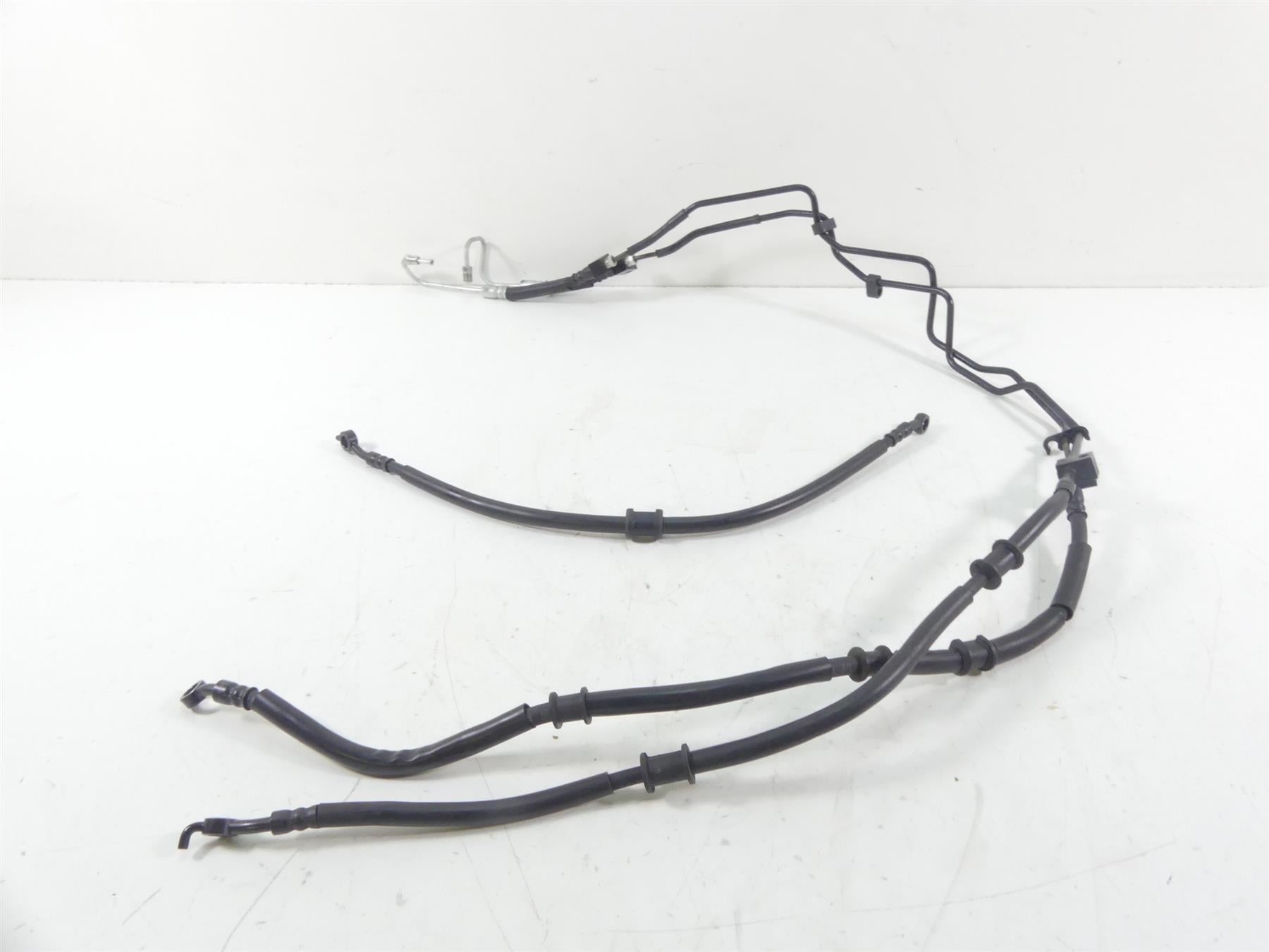 2013 Yamaha VMX17 V-Max 1700 Front Abs Brake Lines Hoses Set 2S3-2584B-00-00 {{ shop.shopifyCountryName }} - Mototech271