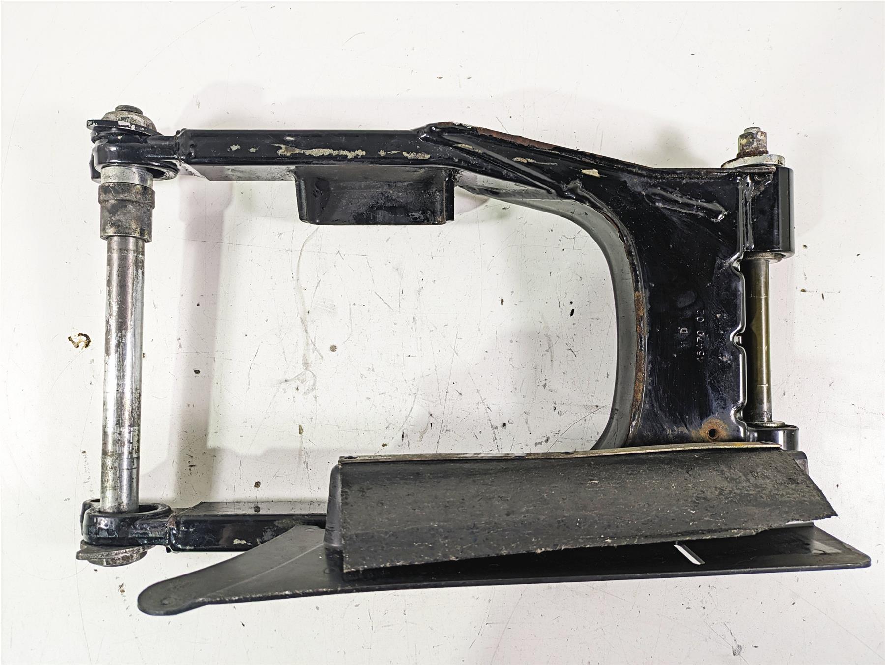 2003 Harley Touring FLHTCUI 100TH E-Glide Swingarm Swing Arm 1" Axle 47549-02A {{ shop.shopifyCountryName }} - Mototech271