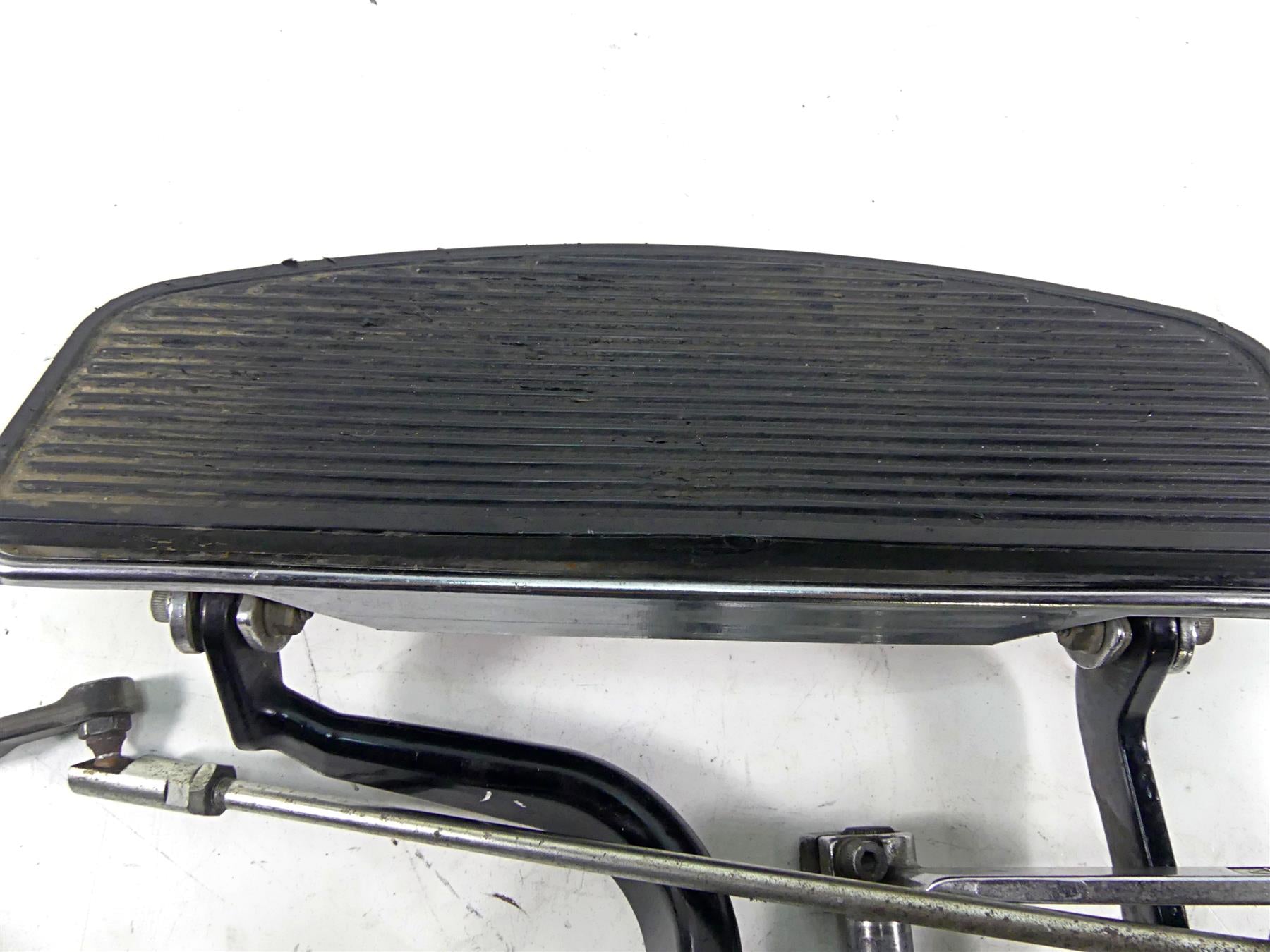 2007 Harley Touring FLHRC Road King Left Front Floorboard Shifter Set 50621-06A {{ shop.shopifyCountryName }} - Mototech271