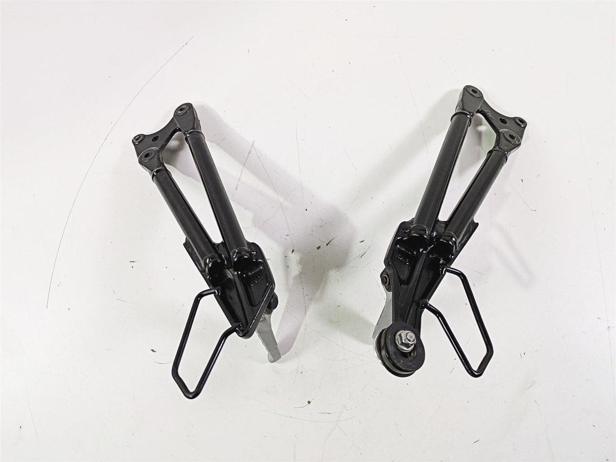 2019 BMW G310GS K02 Rear Footpeg Rest & Mounts Set 46718560597 46718560598 {{ shop.shopifyCountryName }} - Mototech271