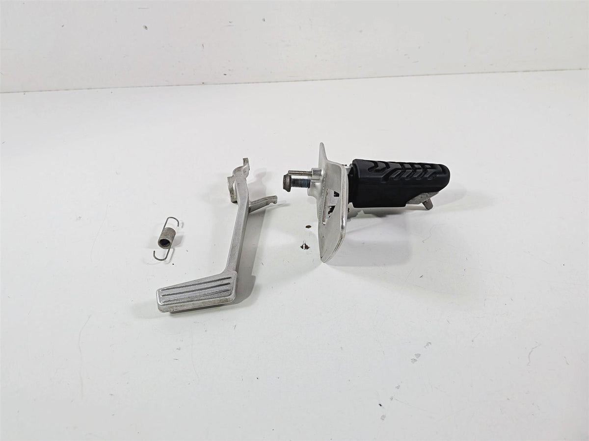2016 BMW R1200RT RT RTW K52 Right Foot Peg & Brake Pedal 46718535642 46718560382 {{ shop.shopifyCountryName }} - Mototech271