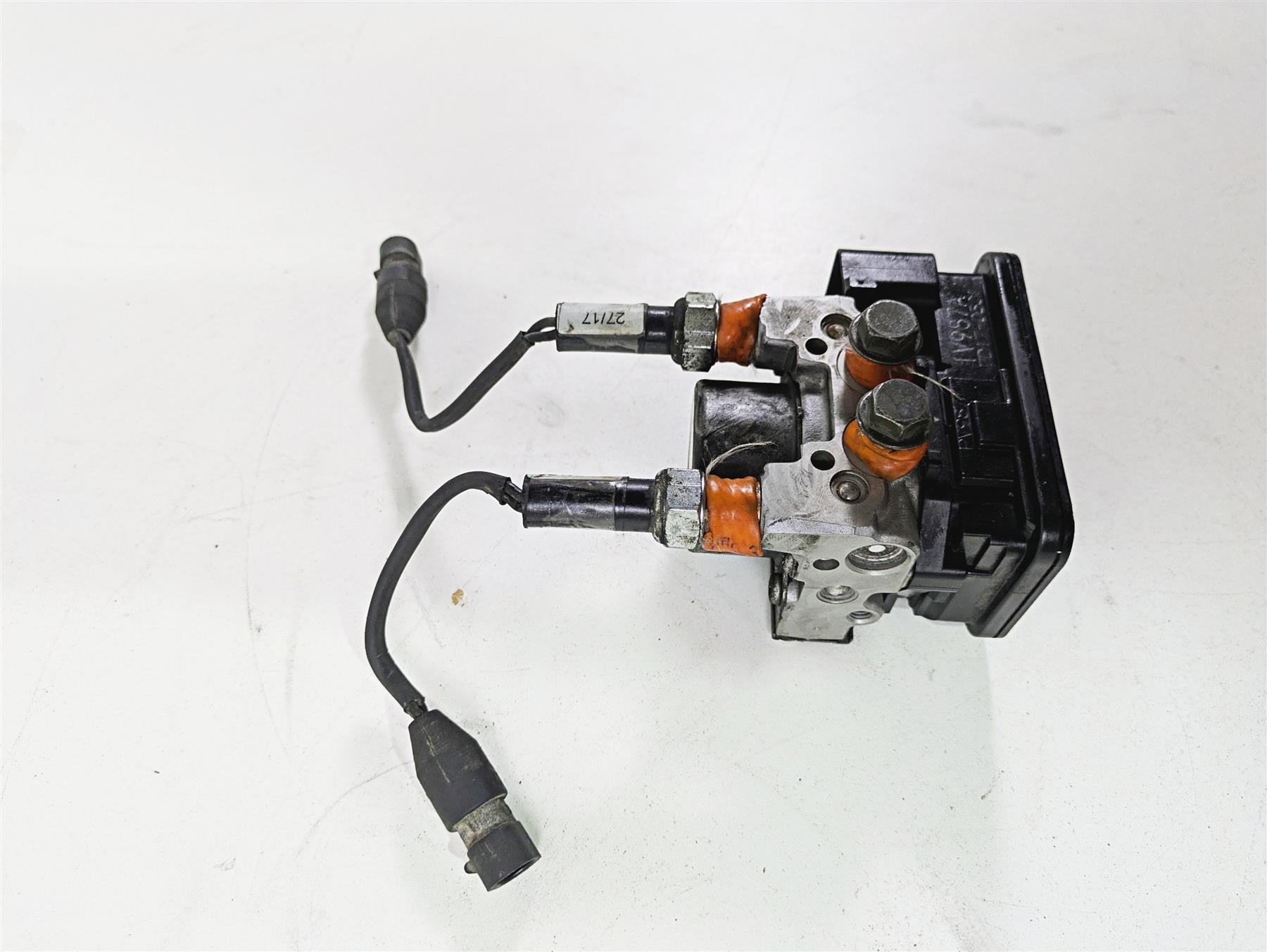 2017 Indian Chieftain Limited Abs Brake Pump Control Unit Module 2204981 {{ shop.shopifyCountryName }} - Mototech271