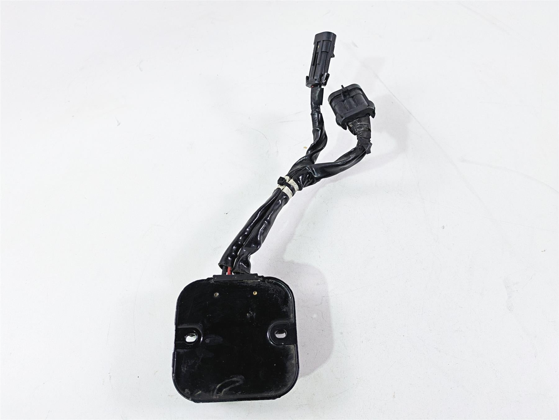 2017 Indian Chieftain Limited Rectifier Voltage Regulator 4014300 {{ shop.shopifyCountryName }} - Mototech271