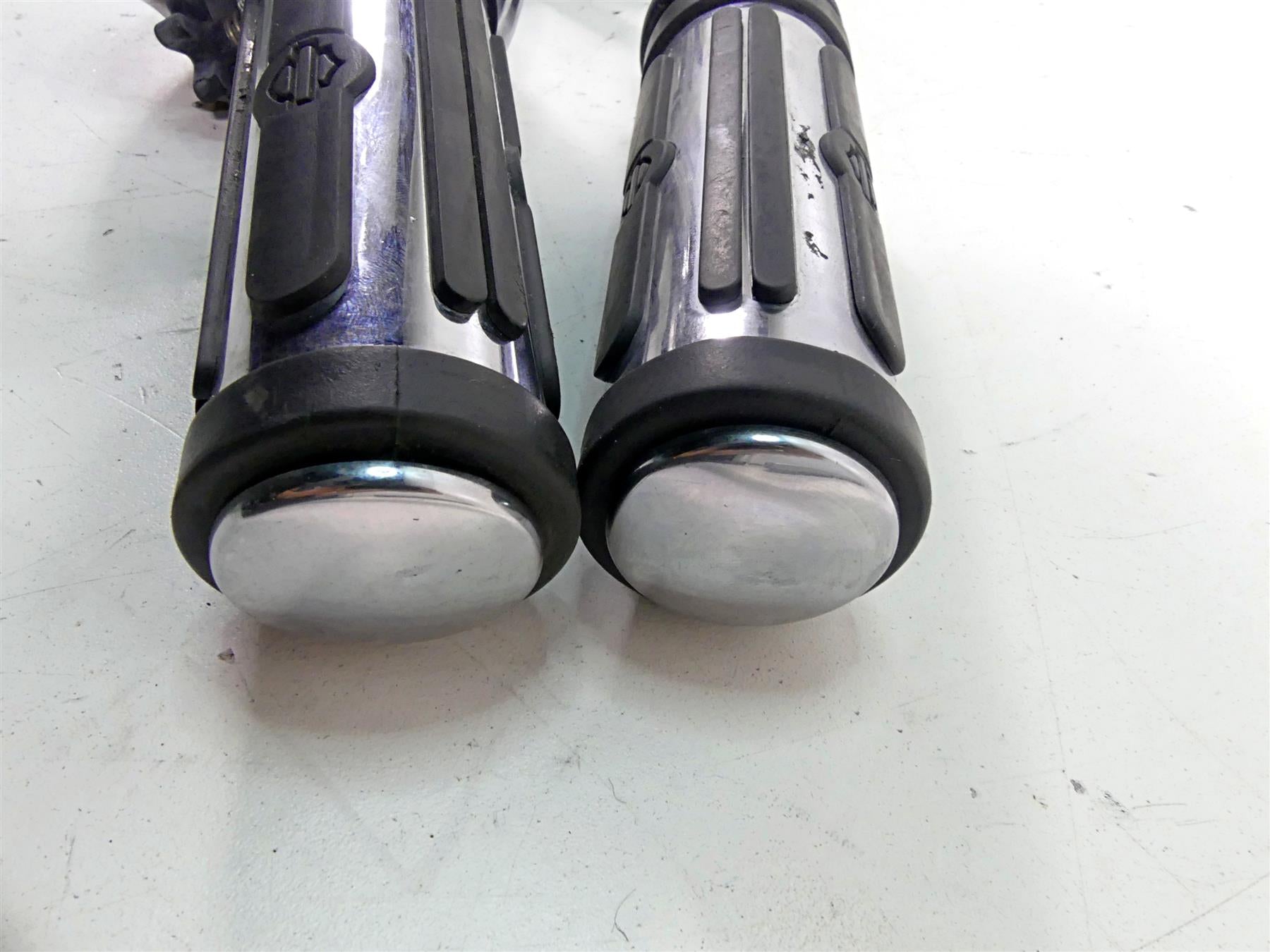 2002 Harley Touring FLHTC Electra Glide Chrome Hand Control Switch Set 71685-06A {{ shop.shopifyCountryName }} - Mototech271