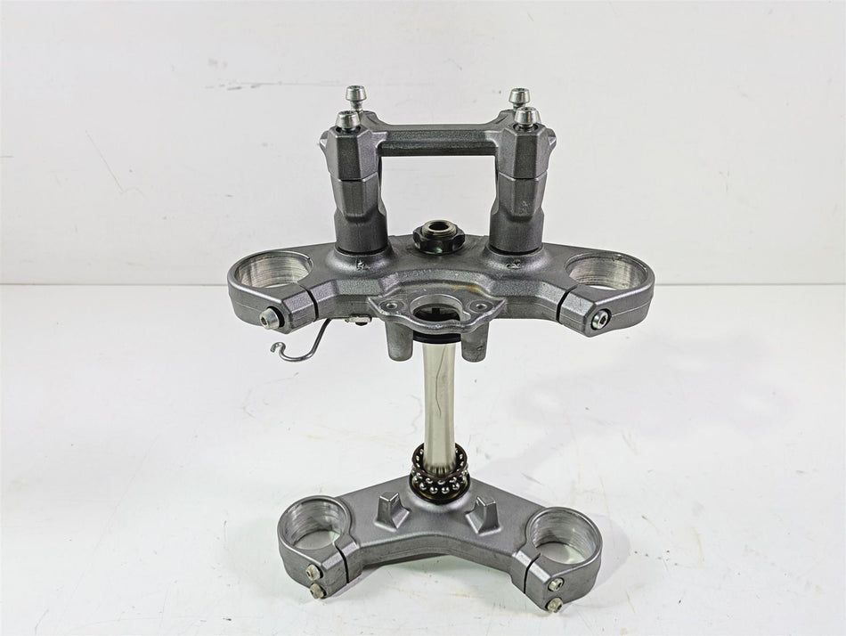 2020 Suzuki V-Strom 1050 XT Upper Lower Triple Tree Set - Read 51310-06L00-QSC {{ shop.shopifyCountryName }} - Mototech271