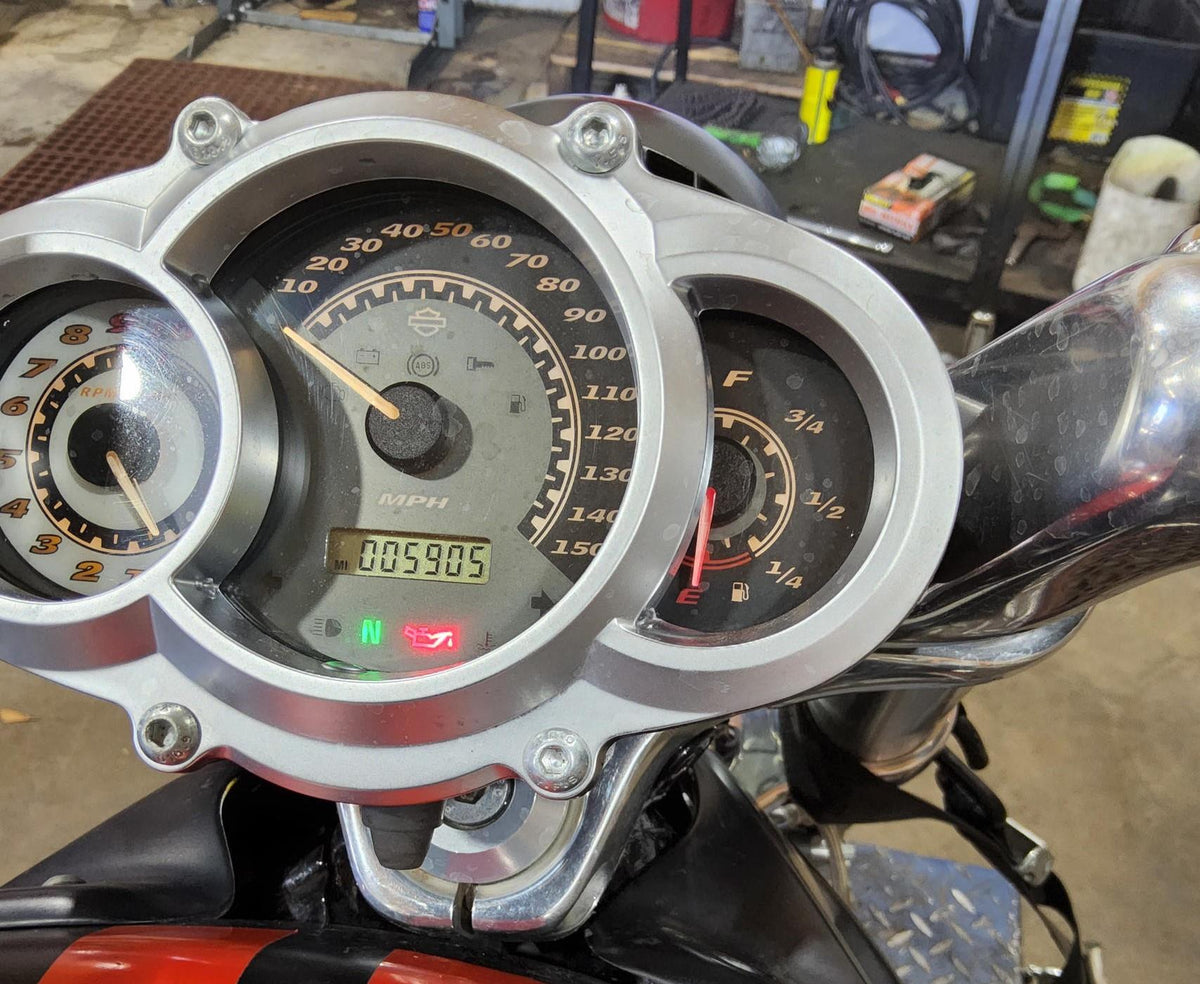 2012 Harley VRSCF Muscle Rod Speedometer Instrument Gauges - 5k -Read 71962-09A {{ shop.shopifyCountryName }} - Mototech271