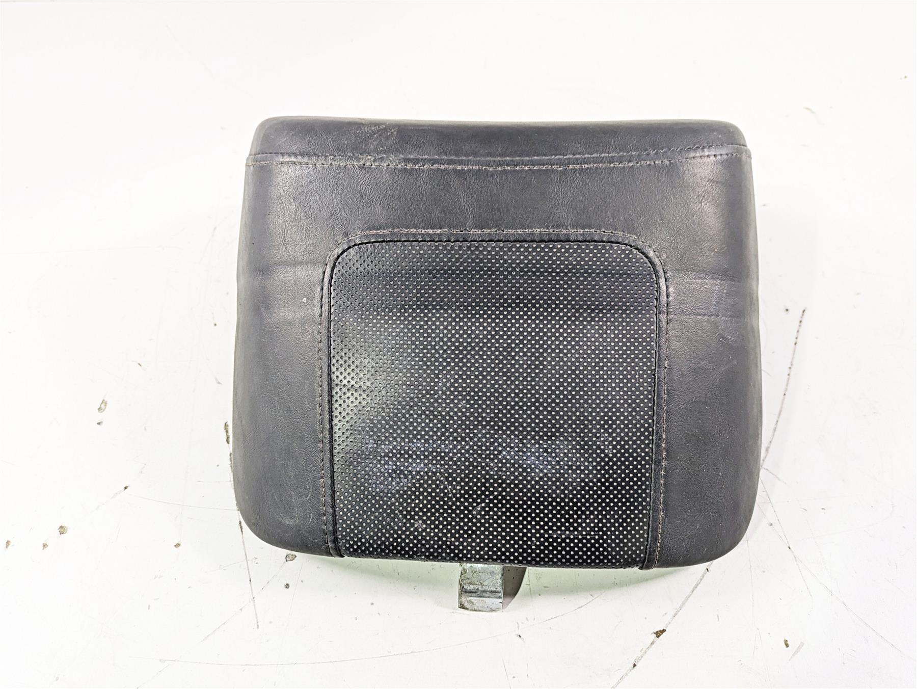 2012 Harley VRSCF Muscle V Rod Rear Passenger Seat Saddle - Read 52438-09 {{ shop.shopifyCountryName }} - Mototech271