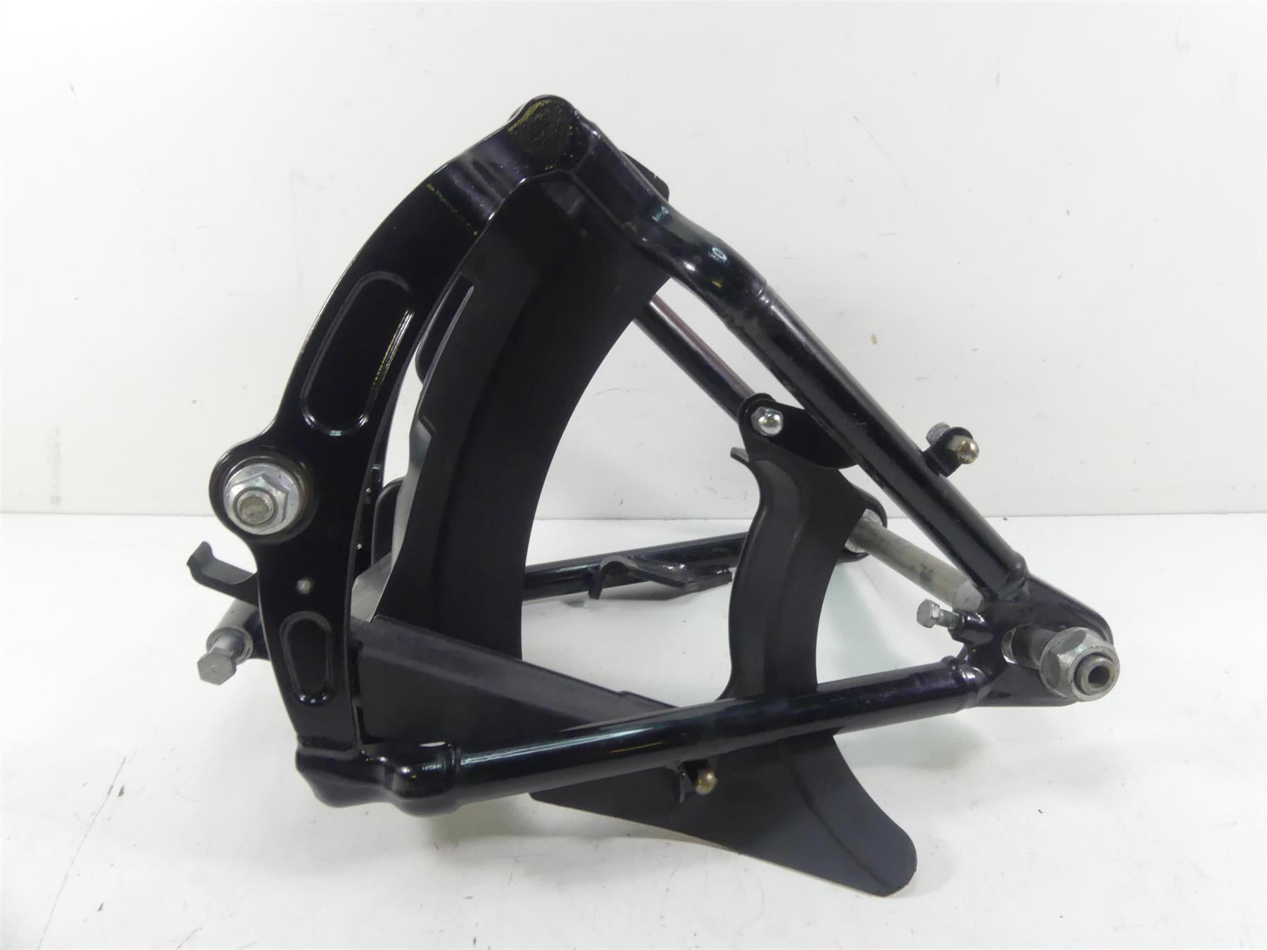 2016 Harley FLS Softail Slim Rear Swingarm Swing Arm & Guards 47573-11BHP | Mototech271