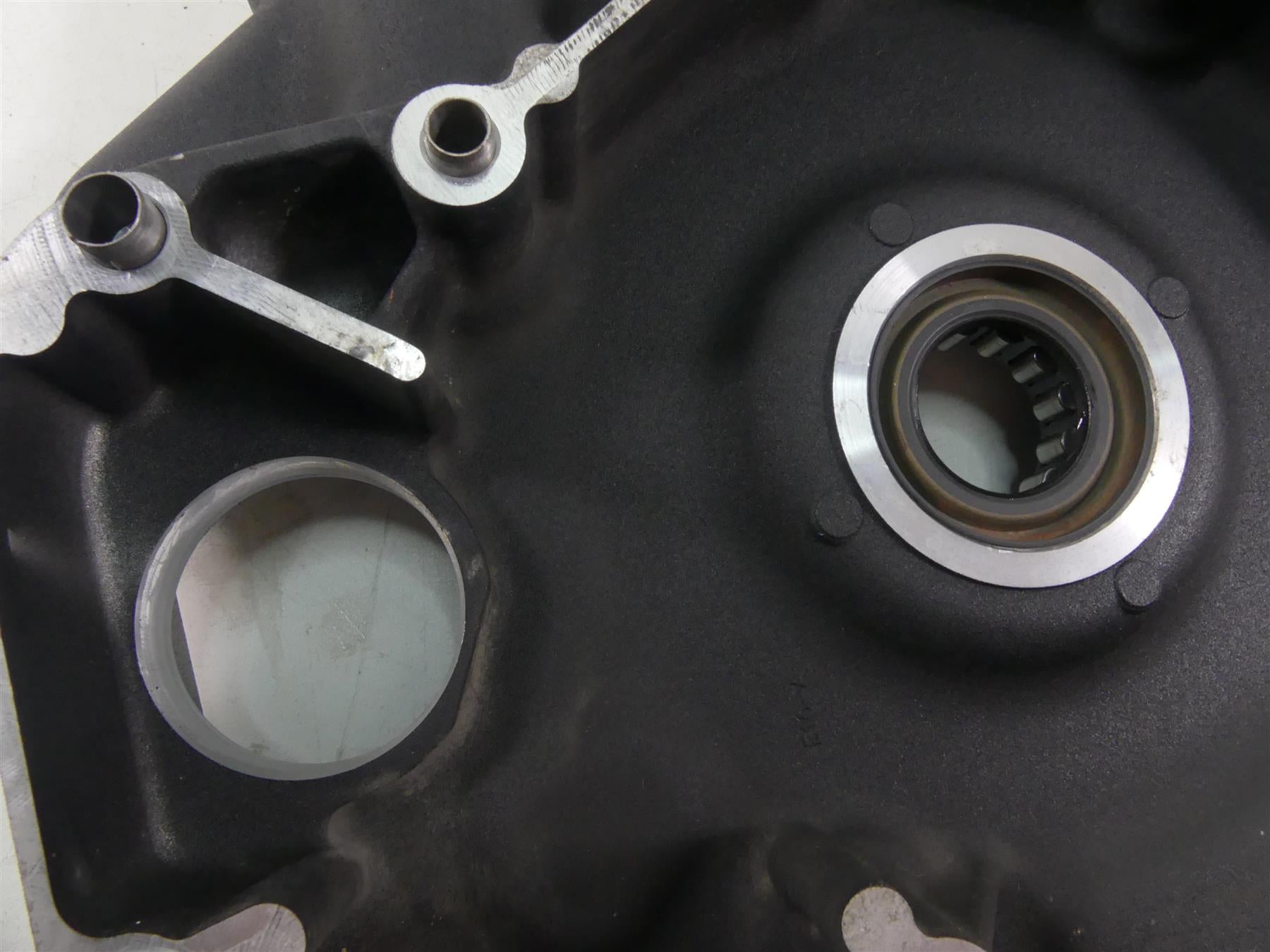 2014 Harley Dyna FXDF Fat Bob Inner Primary Drive Clutch Cover Fw 60681-06C {{ shop.shopifyCountryName }} - Mototech271