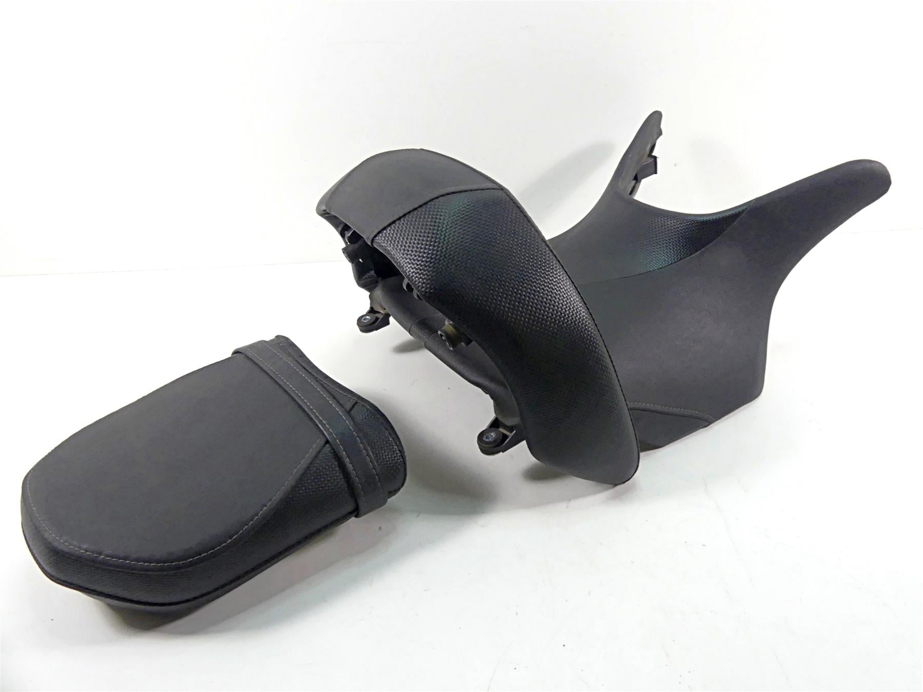 2012 Yamaha VMX17 VMAX 1700 Front Rear Mid Seat Set - Nice 2S3-24710-10-00 {{ shop.shopifyCountryName }} - Mototech271