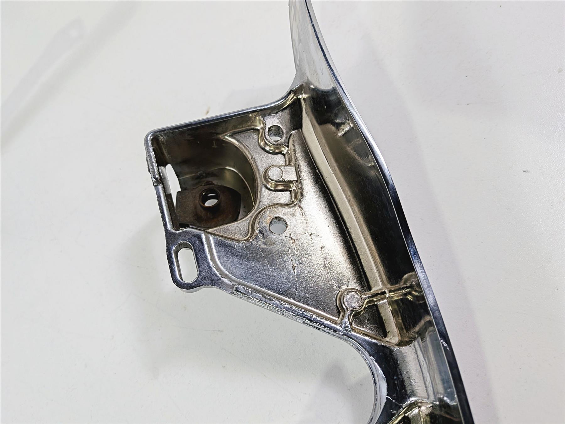 2016 Harley Touring FLHX Street Glide Right Rear Chrome Saddlebag Mount 90200502 {{ shop.shopifyCountryName }} - Mototech271