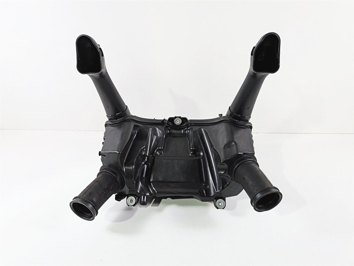 2023 BMW R1250RT RTP K52 Air Cleaner Breather Filter & Tubes 13718567190 {{ shop.shopifyCountryName }} - Mototech271