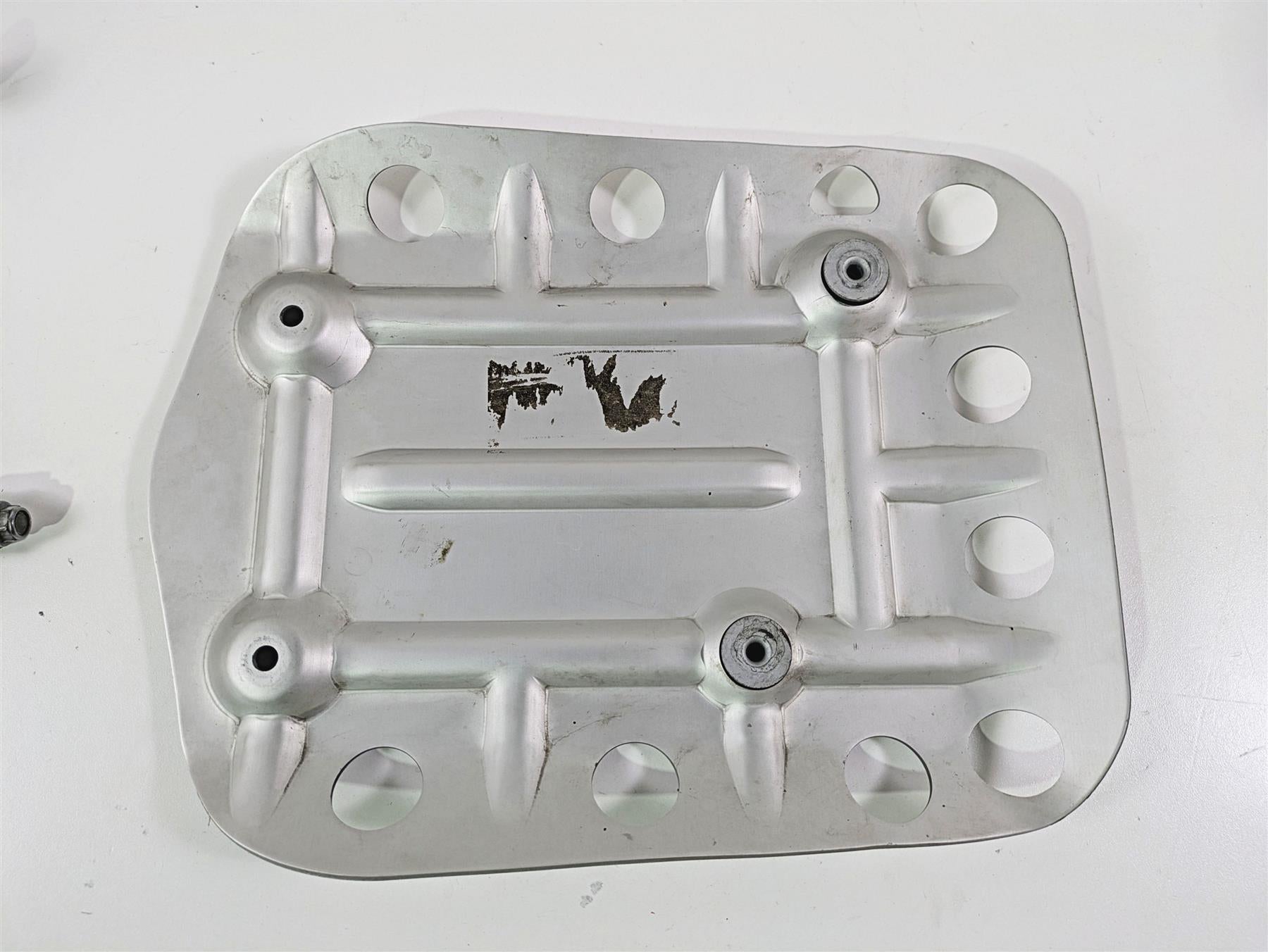 2018 BMW R nineT Urban GS K33 Lower Engine Guard Skidplate Set 11117717743 {{ shop.shopifyCountryName }} - Mototech271