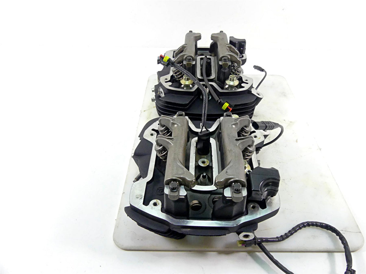 2020 Harley Softail FXST Standard Cylinder Head Cylinderhead Set 16500569 {{ shop.shopifyCountryName }} - Mototech271