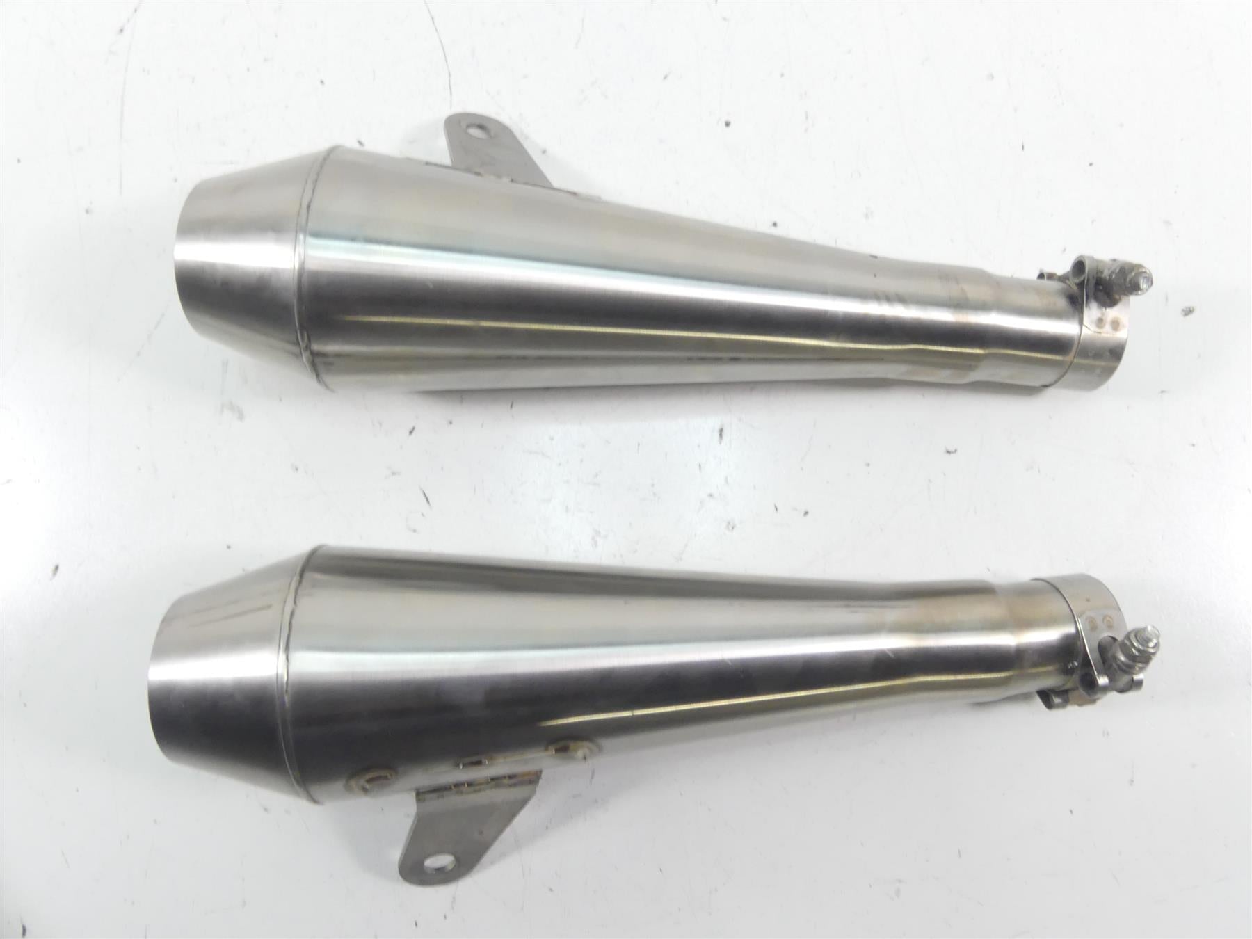2017 Triumph Thruxton 1200 R Cone Shorty Muffler Exhaust Set MC-CN-TPW-BSH {{ shop.shopifyCountryName }} - Mototech271