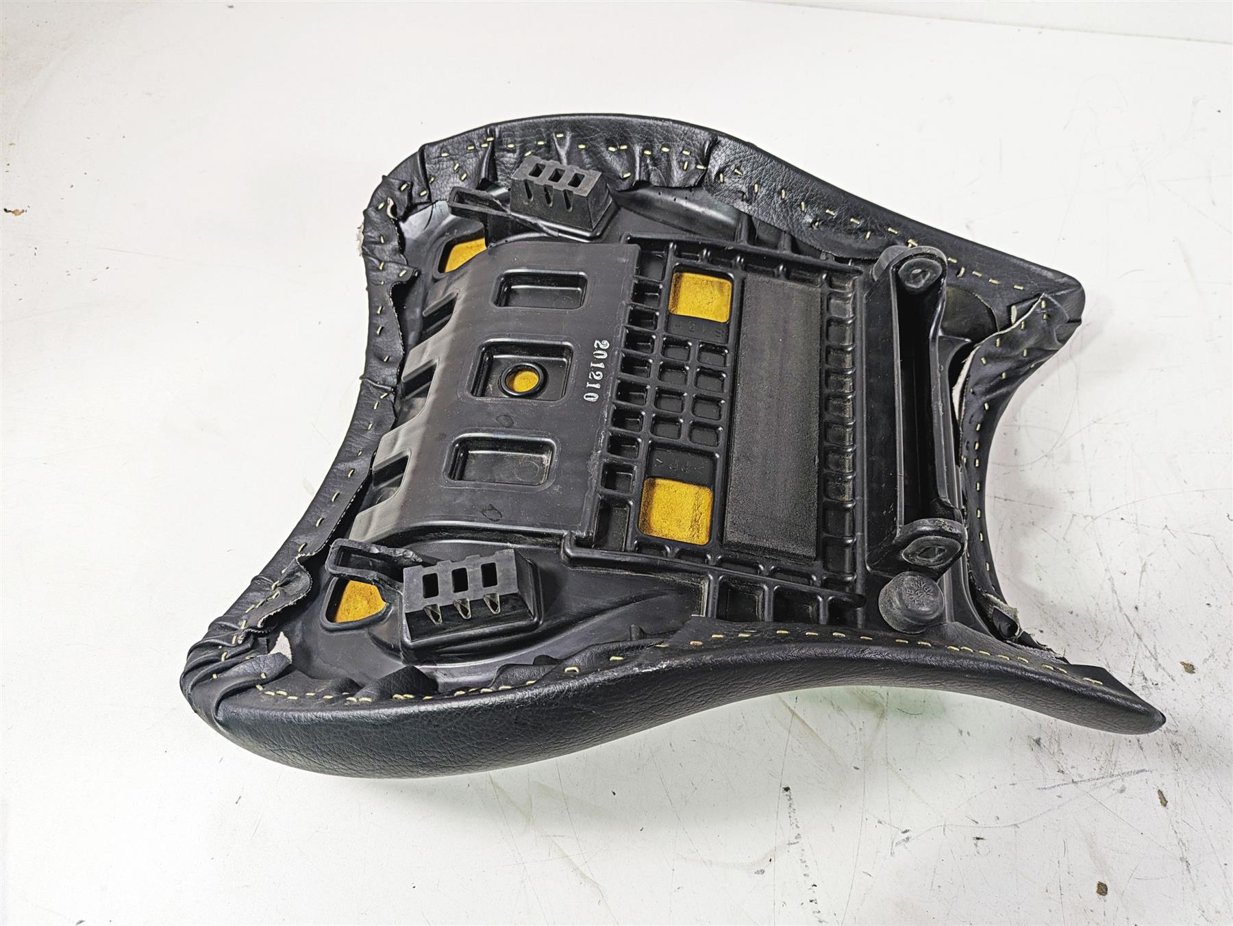 2018 Suzuki GSX1300 R Hayabusa Front Rider Seat Saddle -Read 45100-15H02-EJY {{ shop.shopifyCountryName }} - Mototech271