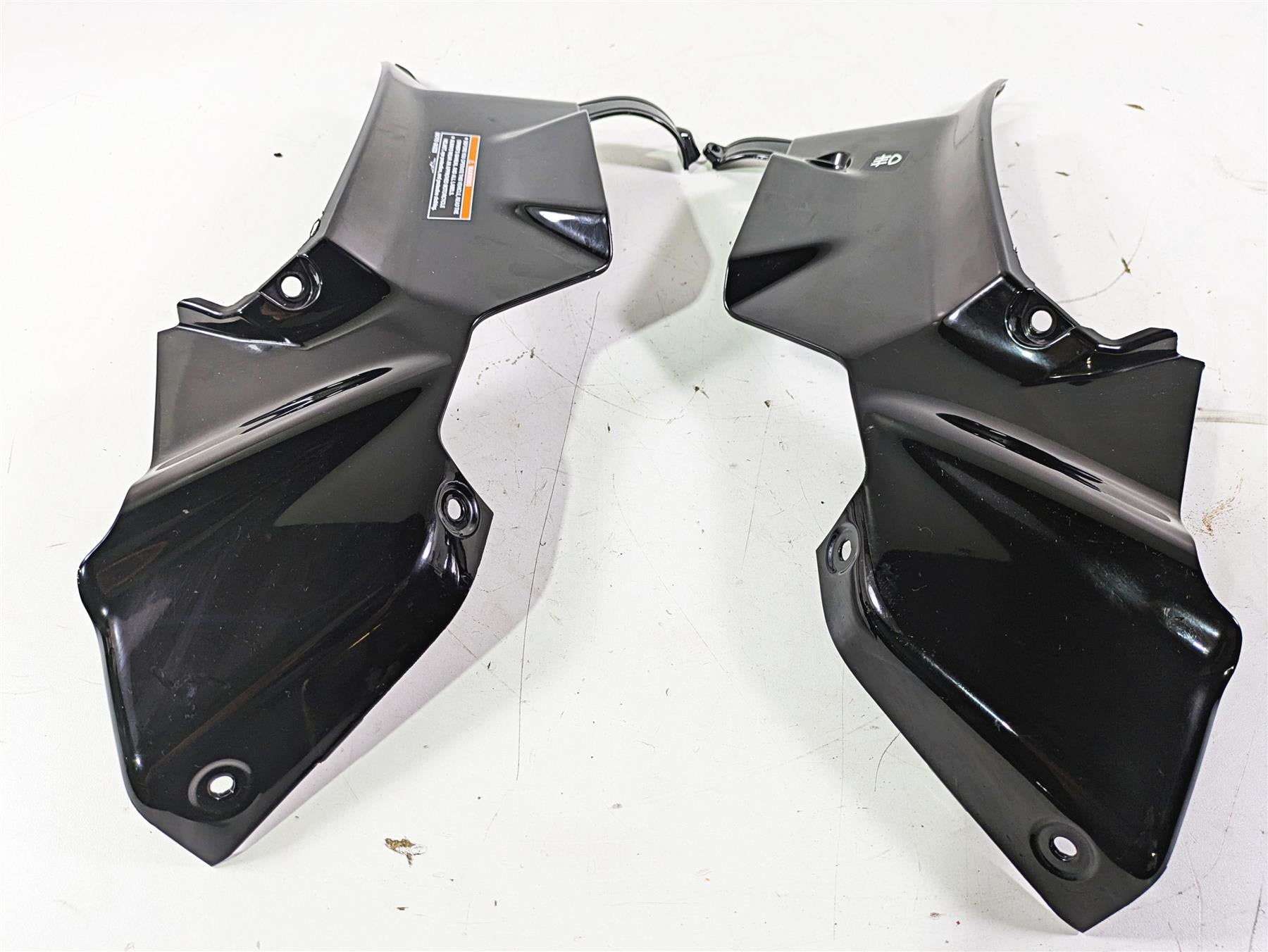 2014 Moto Guzzi California 1400 Touring Neck Frame Cover Fairing Set B063717 {{ shop.shopifyCountryName }} - Mototech271