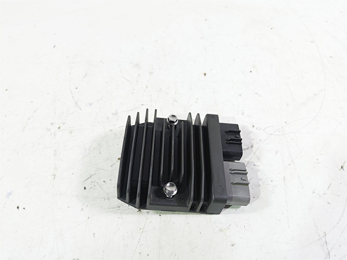 2023 Triumph Street Triple 765 RS Rectifier Voltage Regulator FH027AA T1300675 {{ shop.shopifyCountryName }} - Mototech271