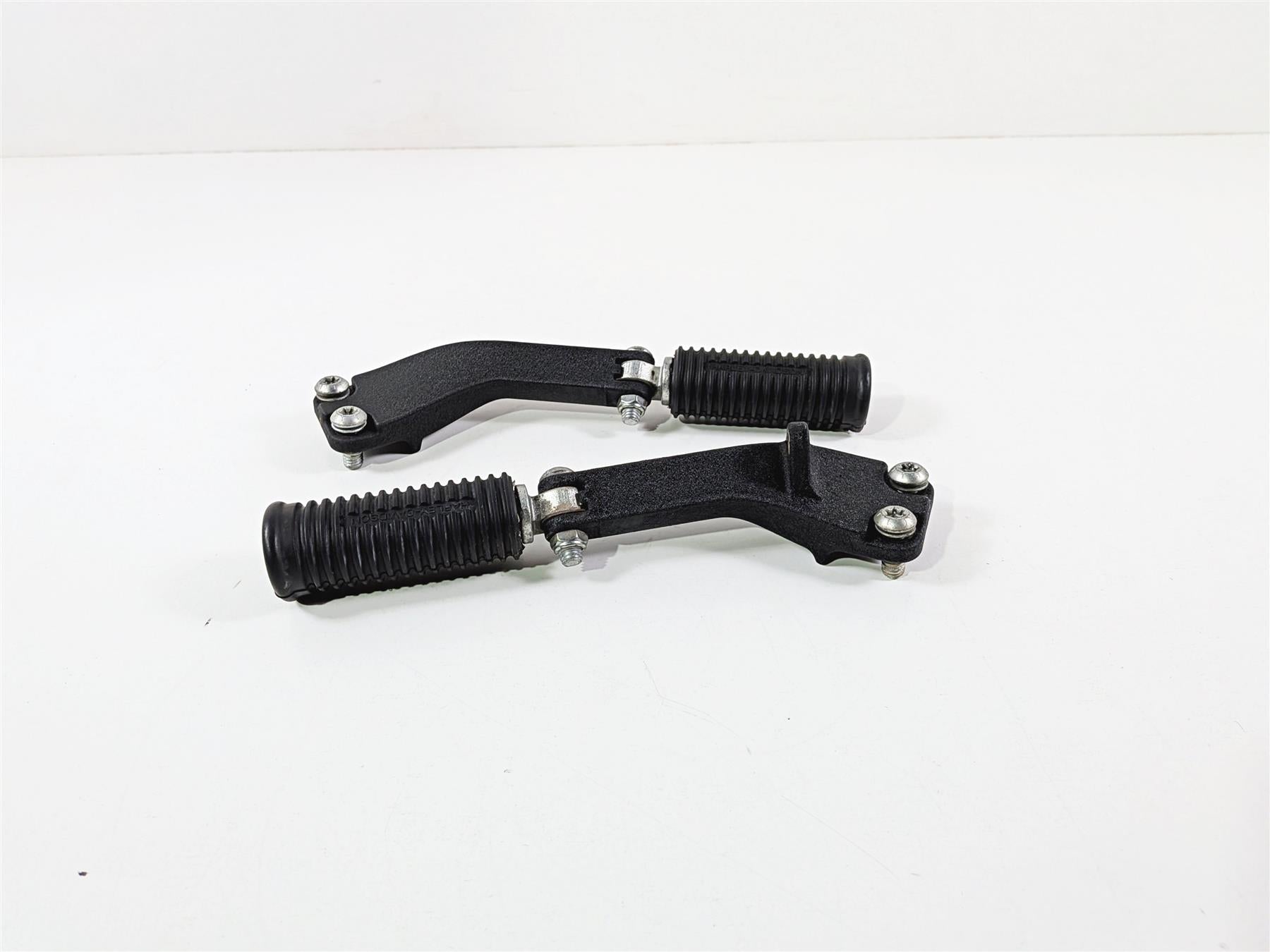 2011 Harley FXDF Dyna Fat Bob Rear Passenger Footpeg Set 49230-06 49224-06A {{ shop.shopifyCountryName }} - Mototech271