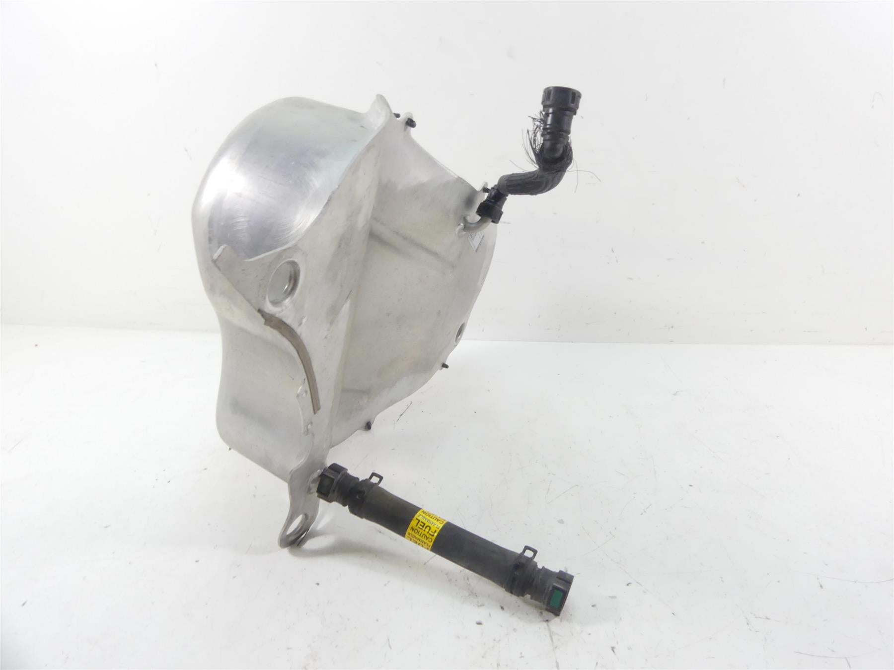 2011 Victory Vision Tour Left Fuel Gas Petrol Tank Reservoir 1017247 2204686 {{ shop.shopifyCountryName }} - Mototech271