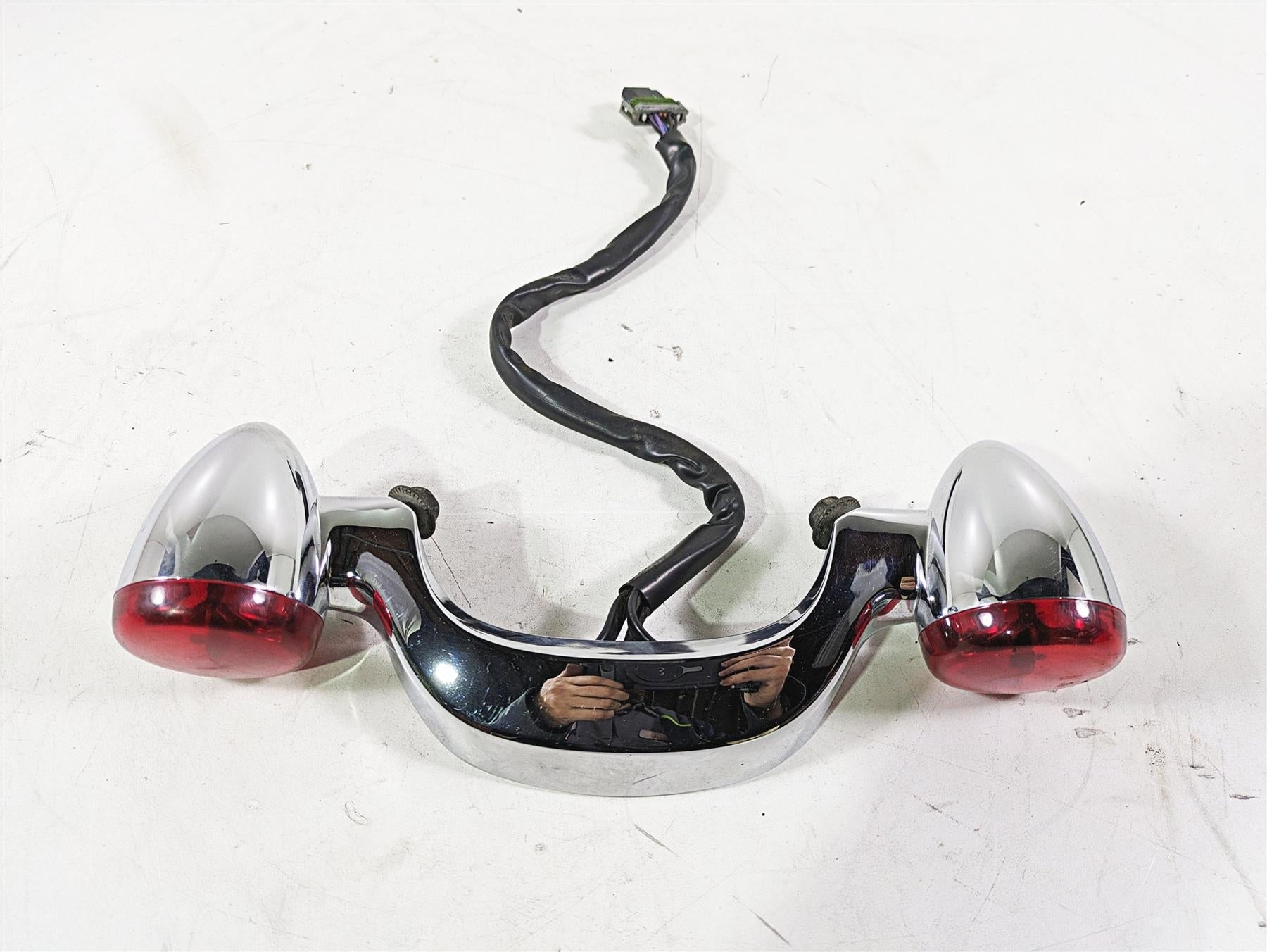 2017 Harley Touring FLTRXS Road Glide Rear Blinker Bar Assembly 73309-10 {{ shop.shopifyCountryName }} - Mototech271
